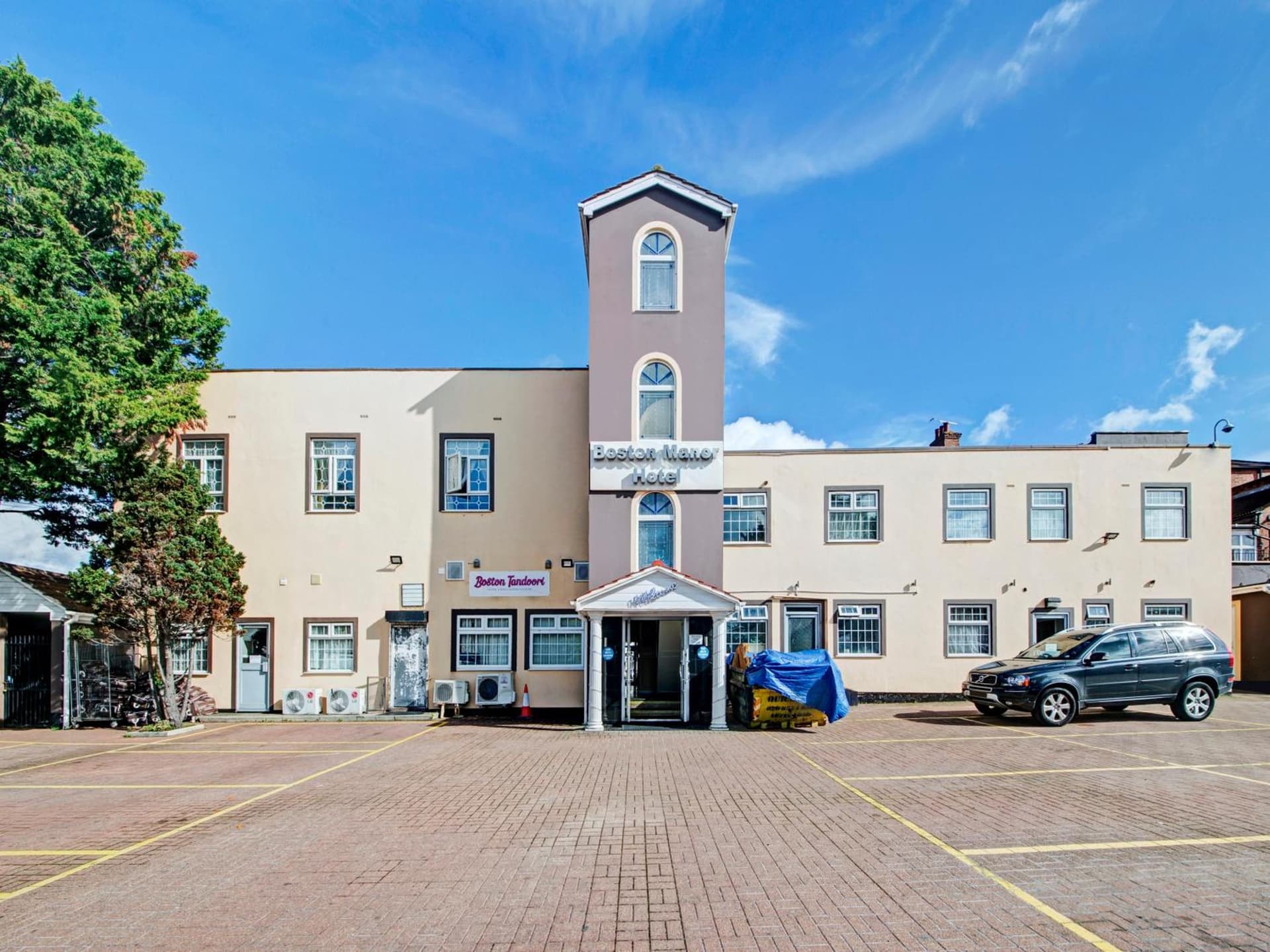 OYO Bostons Manor Hotel, Hanwell London
