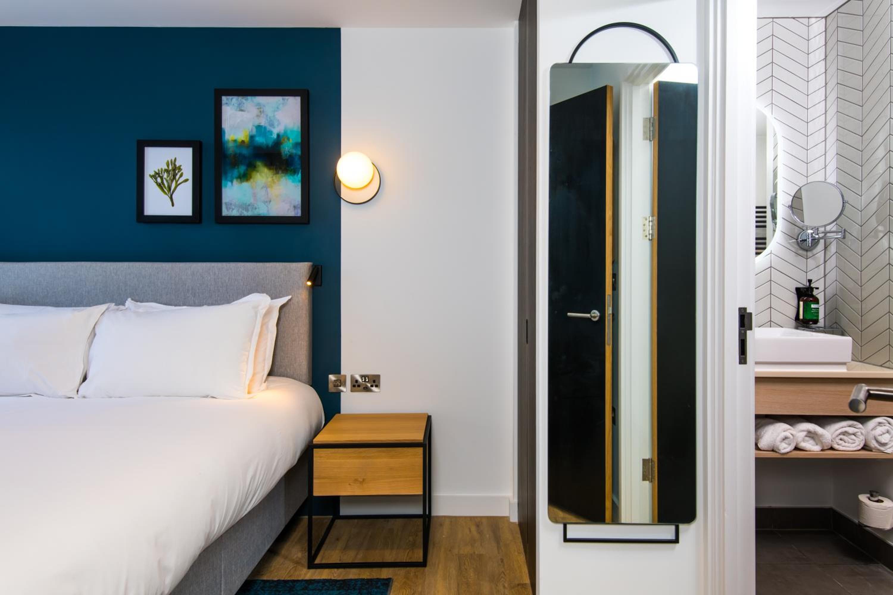 Staybridge Suites - Cardiff by IHG 2