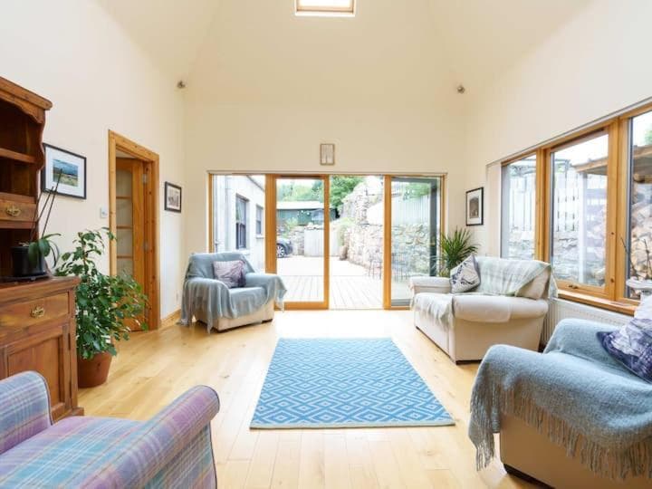Milne's Brae, cosy, comfortable and centrally located in beautiful Braemar