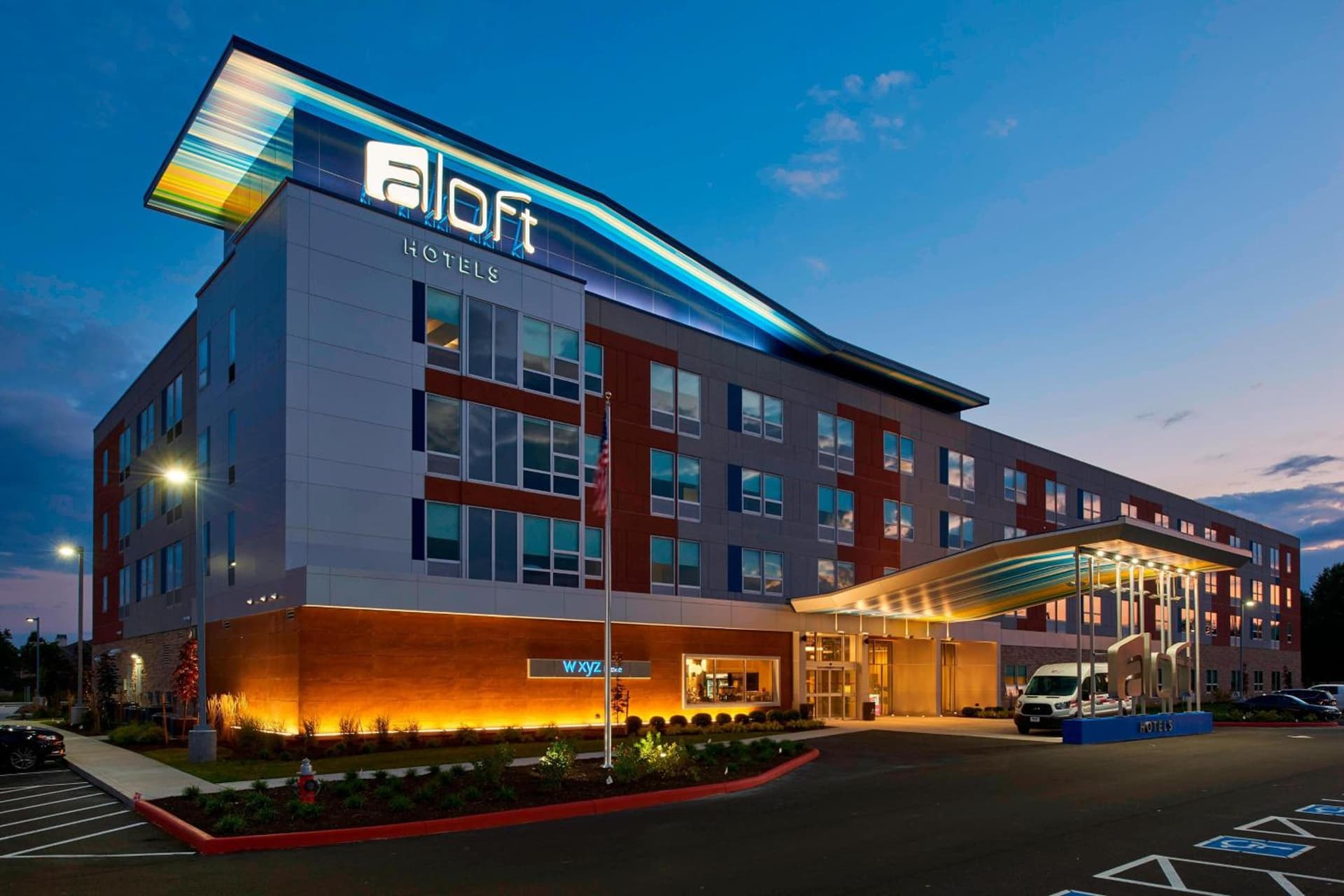 Aloft by Marriott Cleveland Airport