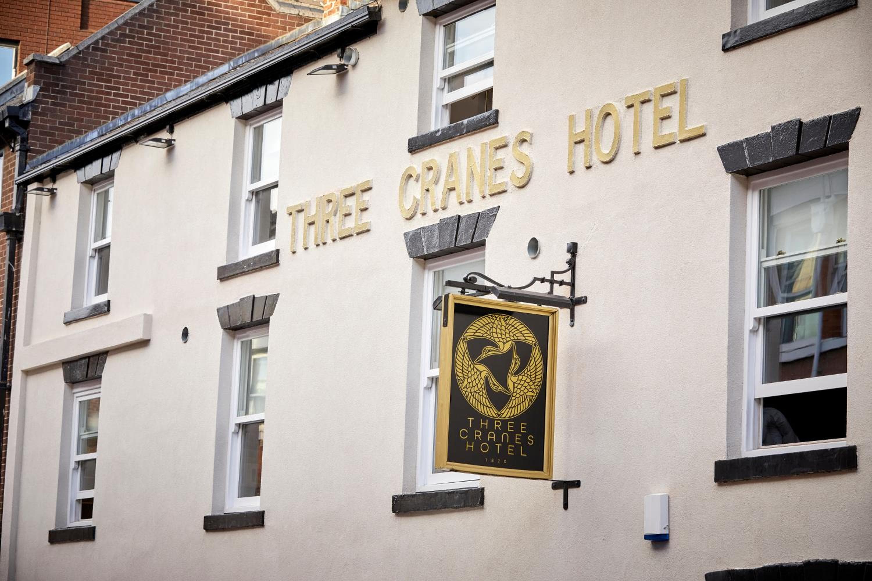 Three Cranes Serviced Apartments