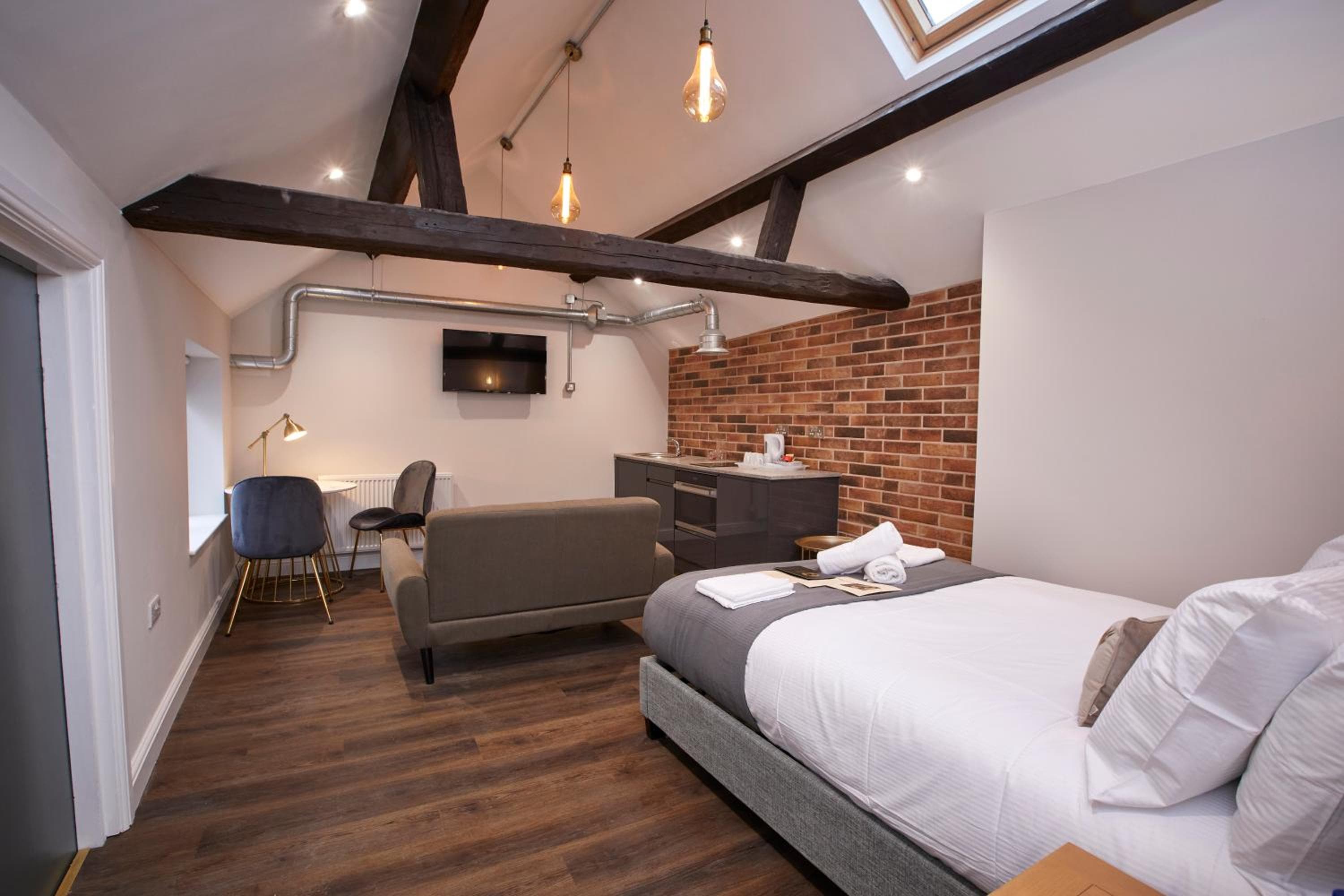 Three Cranes Serviced Apartments 2