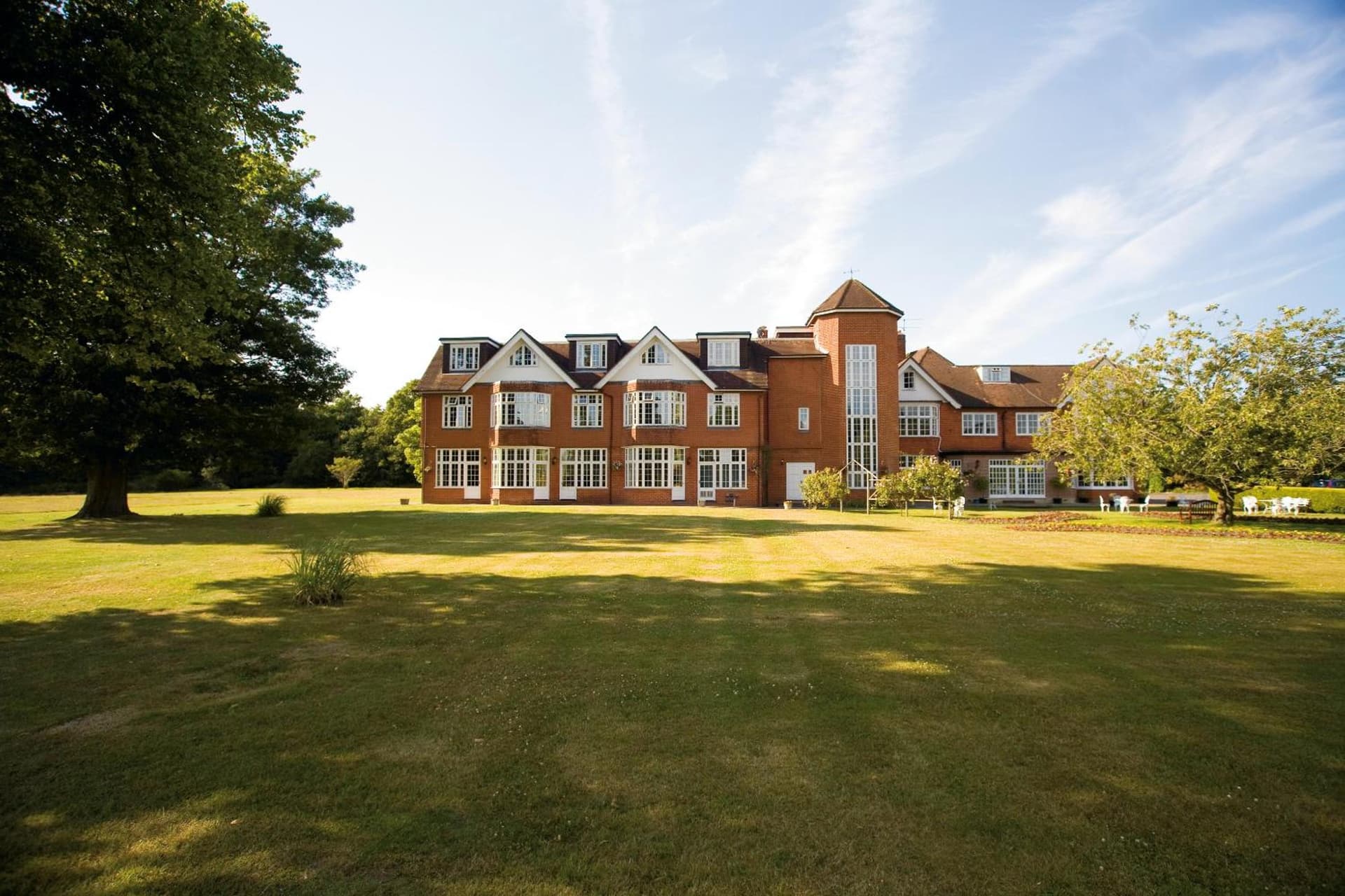 Grovefield House Hotel By Uno -FREE PARKING