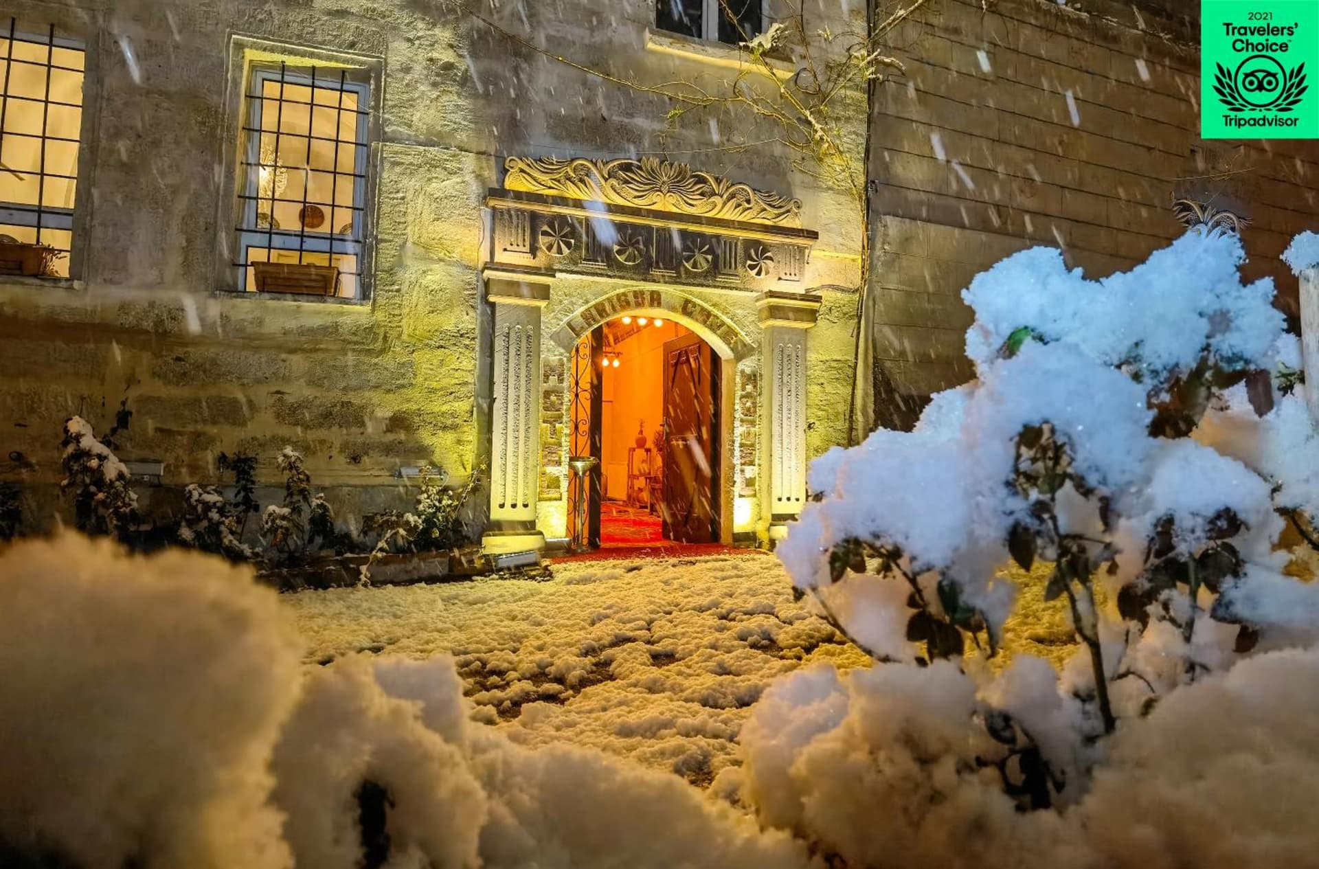 Larissa Cave Hotel