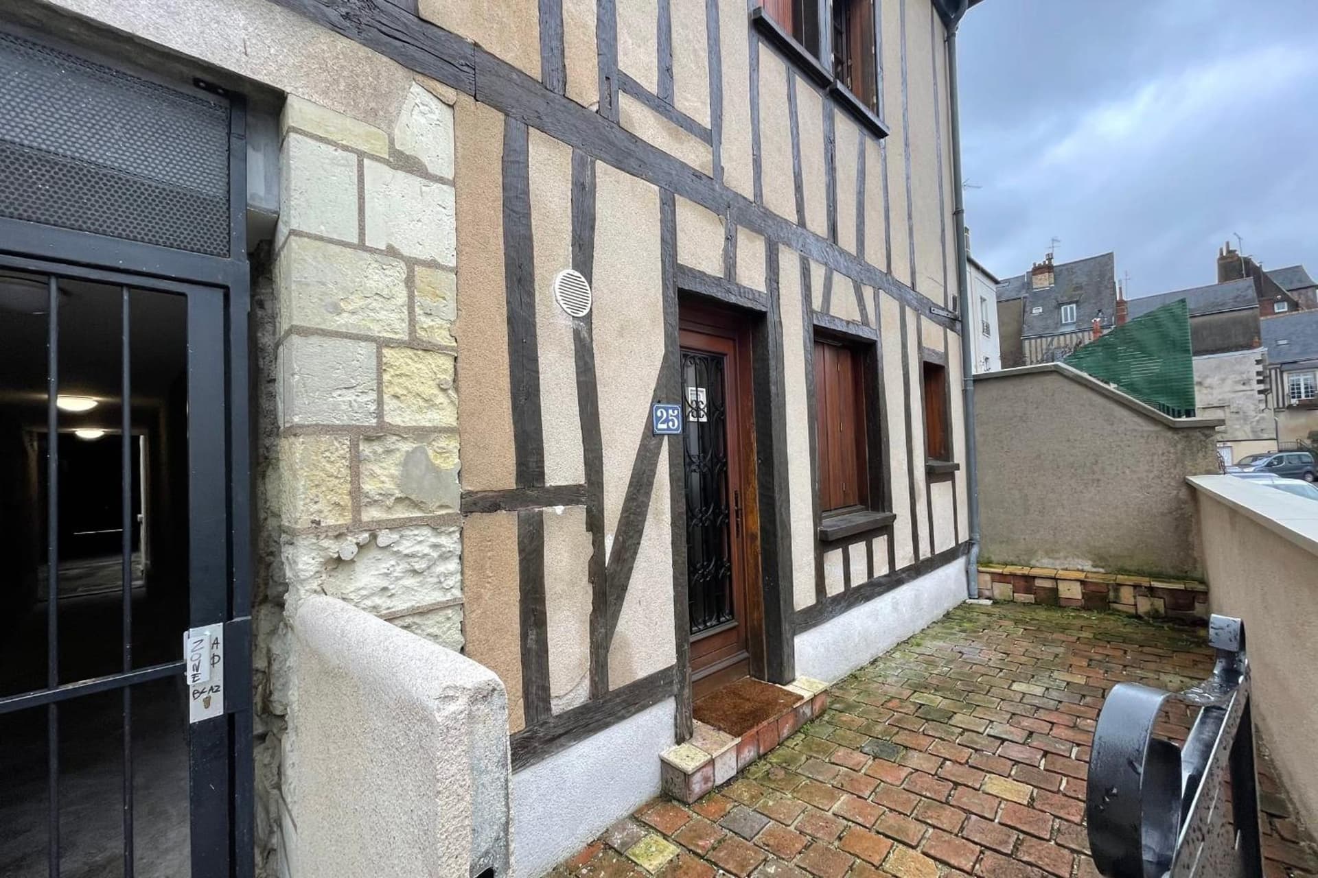 Le Chambord Beautiful half-timbered house with terrace