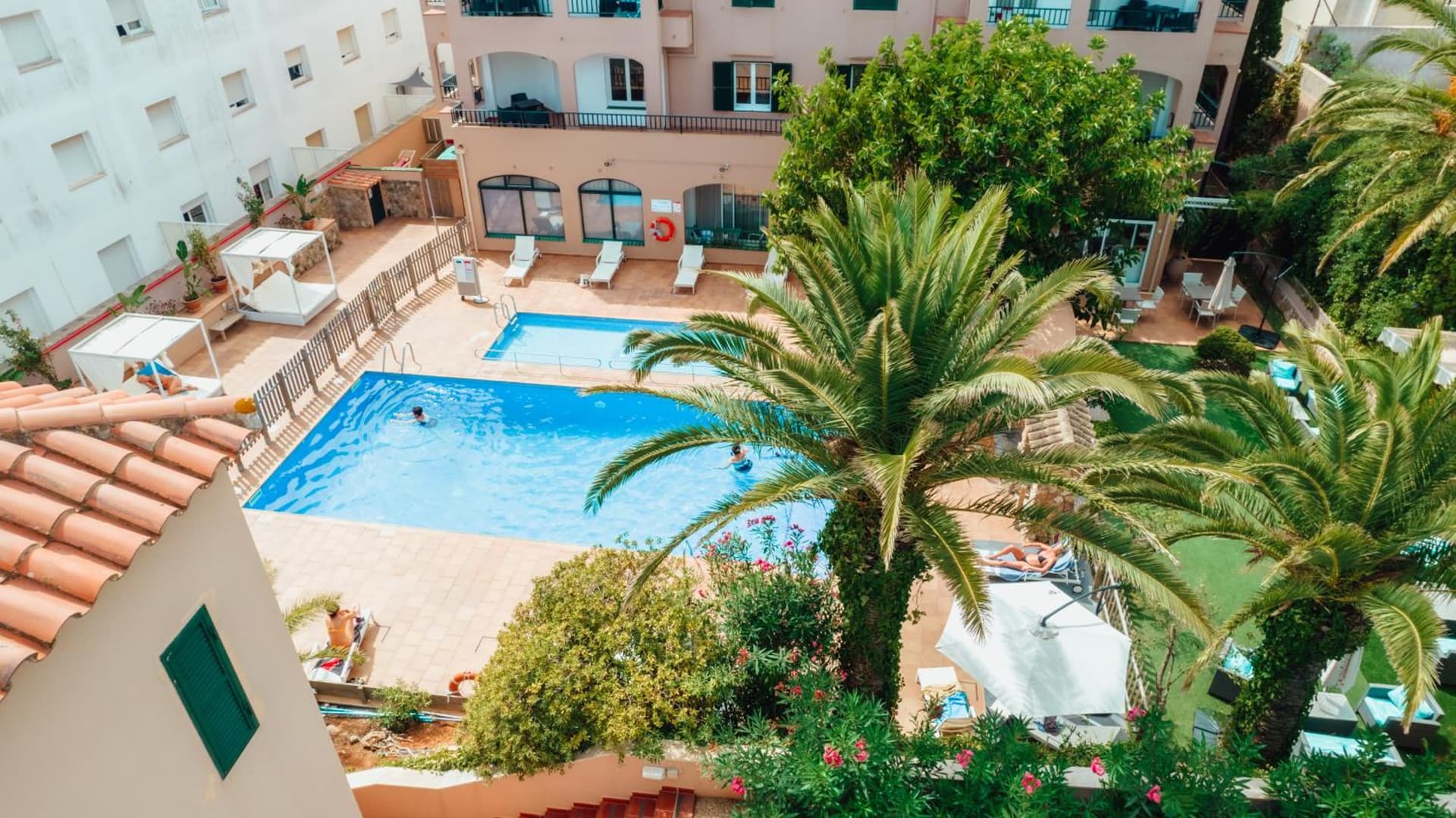 Apartamentos Royal Life