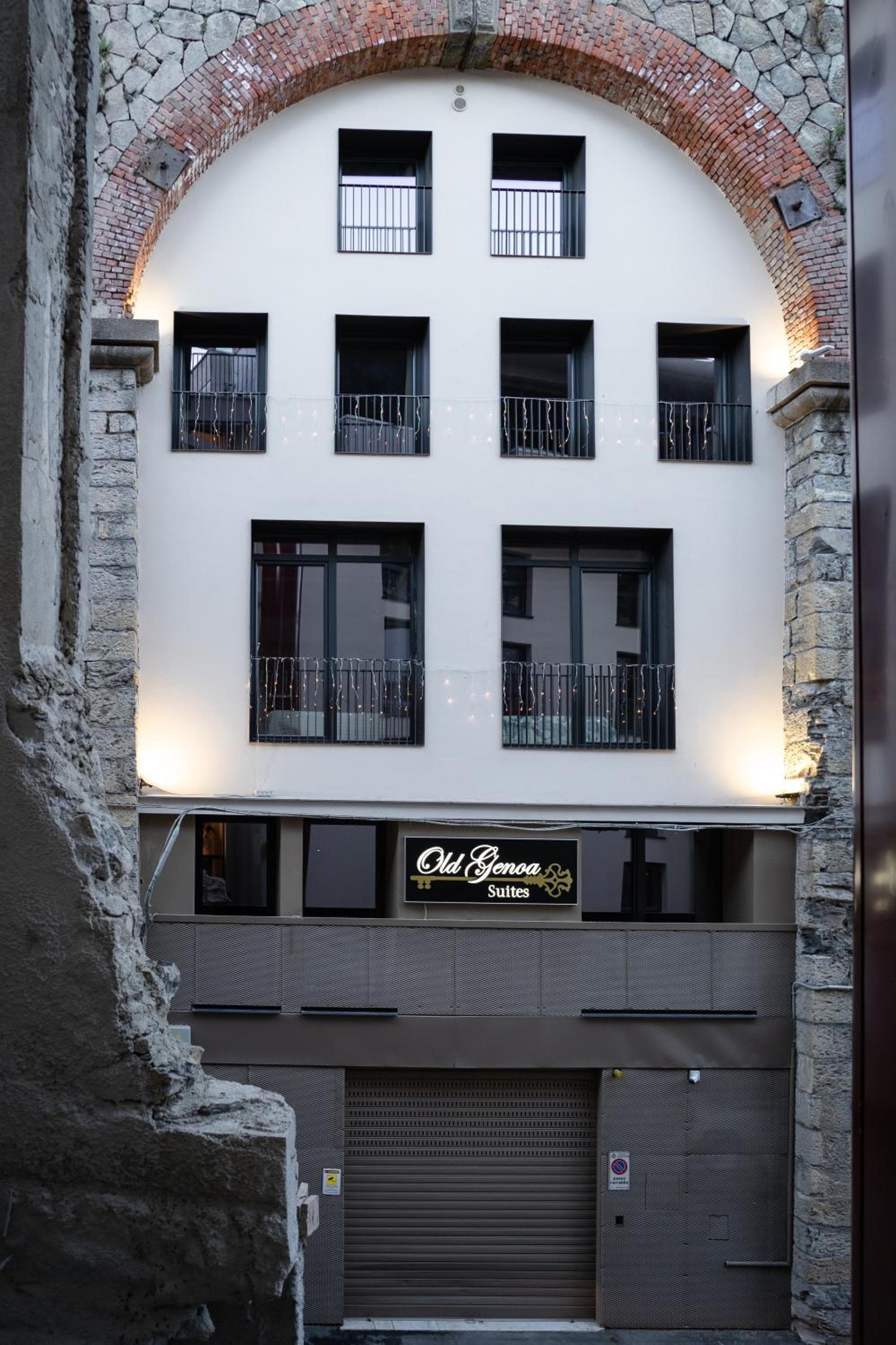 OLD GENOA SUITES