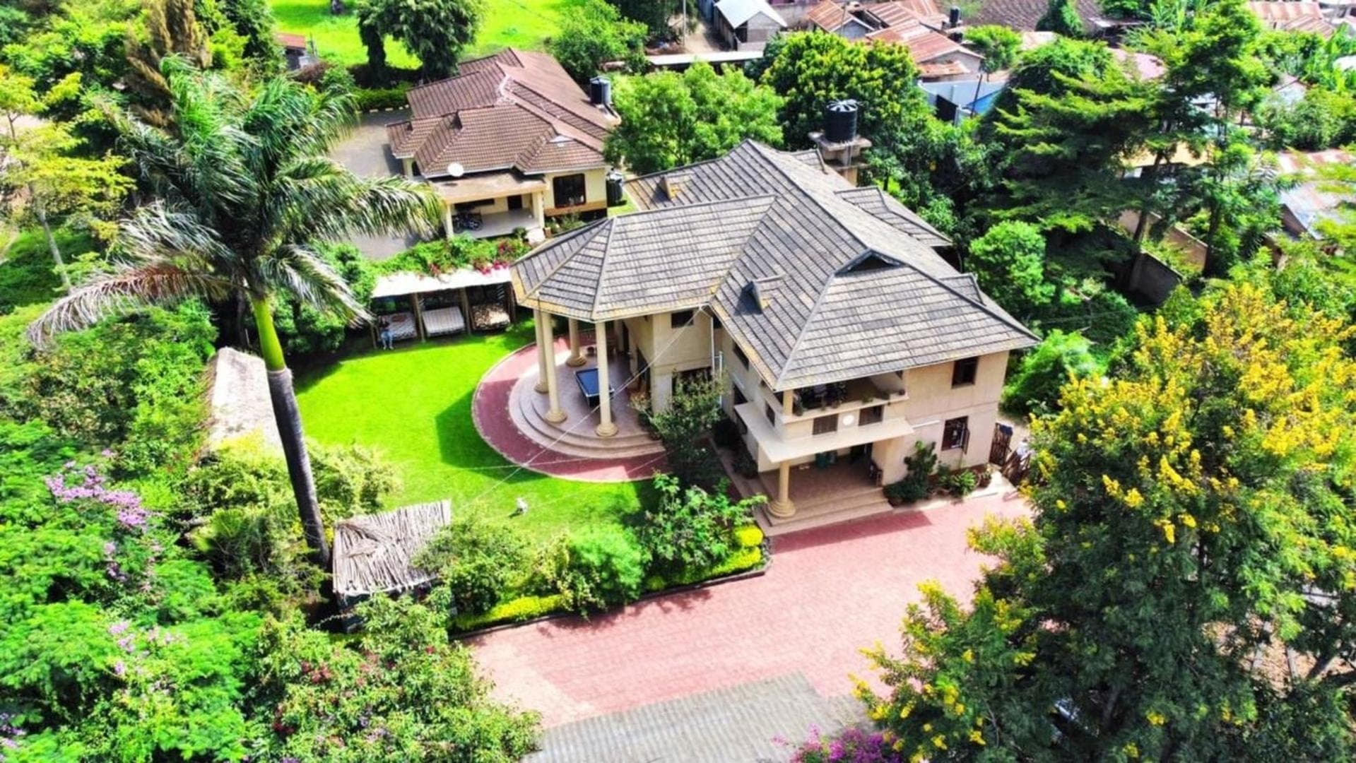 White House Hostels - Arusha