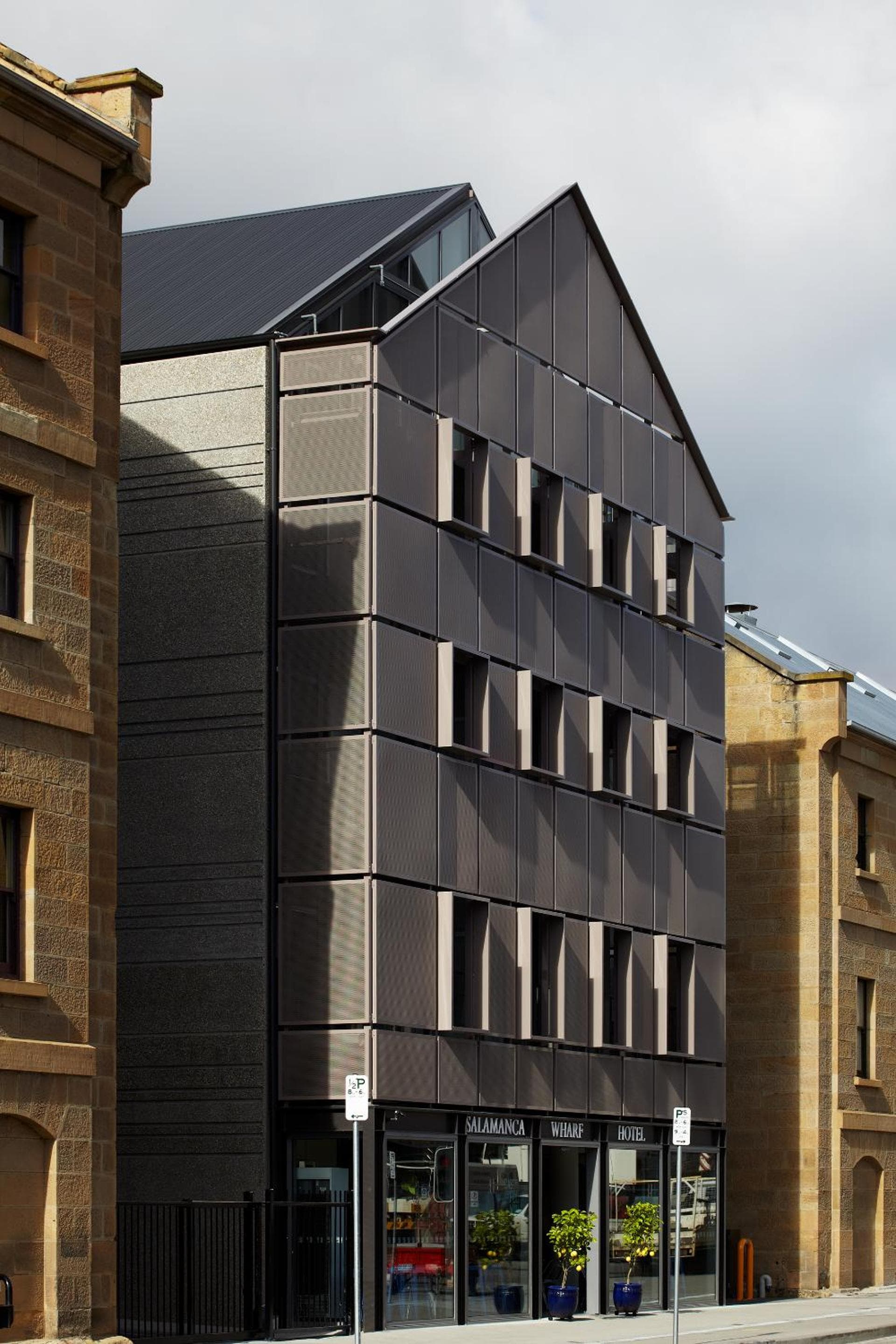 Salamanca Wharf Hotel