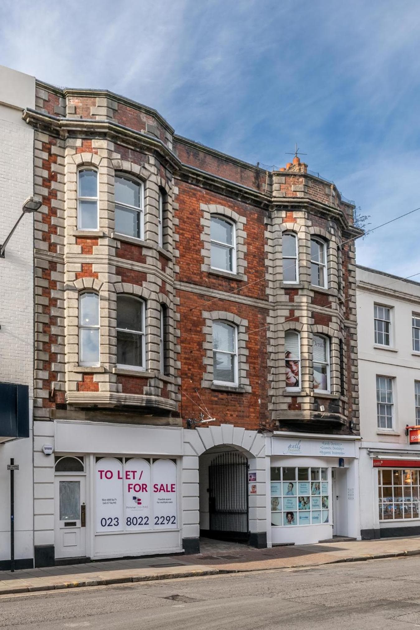 1 Castle Mews