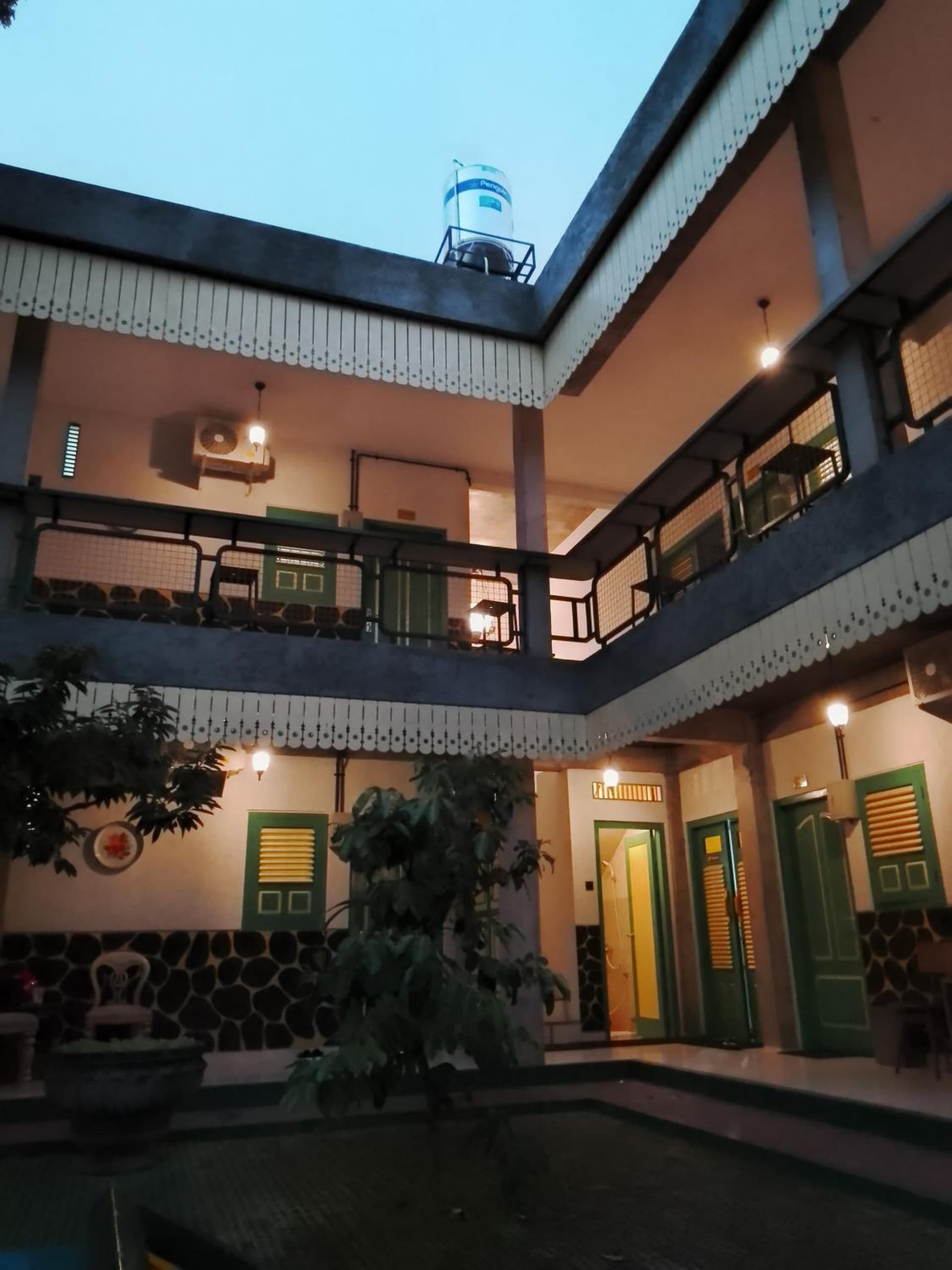 Joglo Aruna Guesthouse