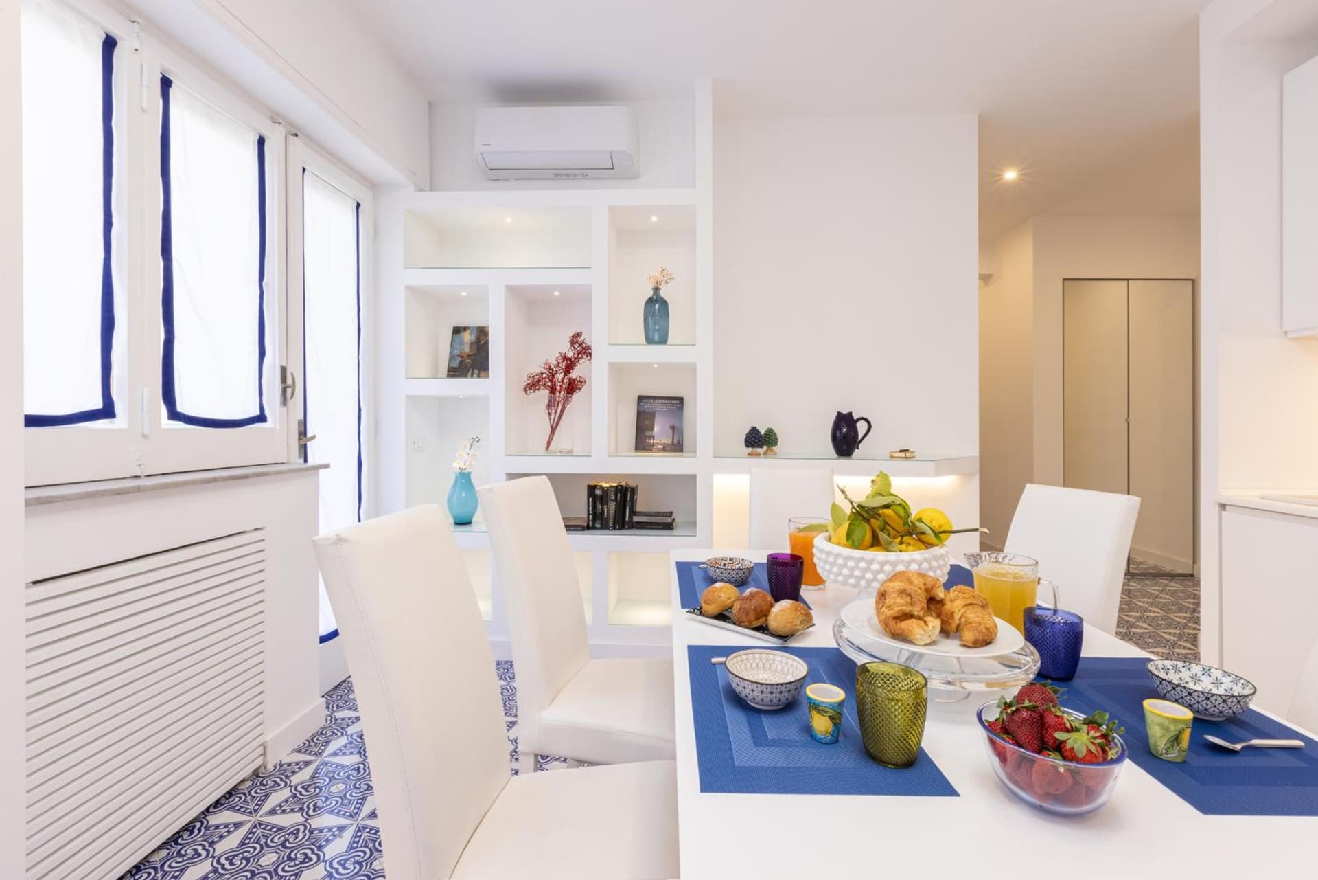 Blue Splendor Sorrento Apartment