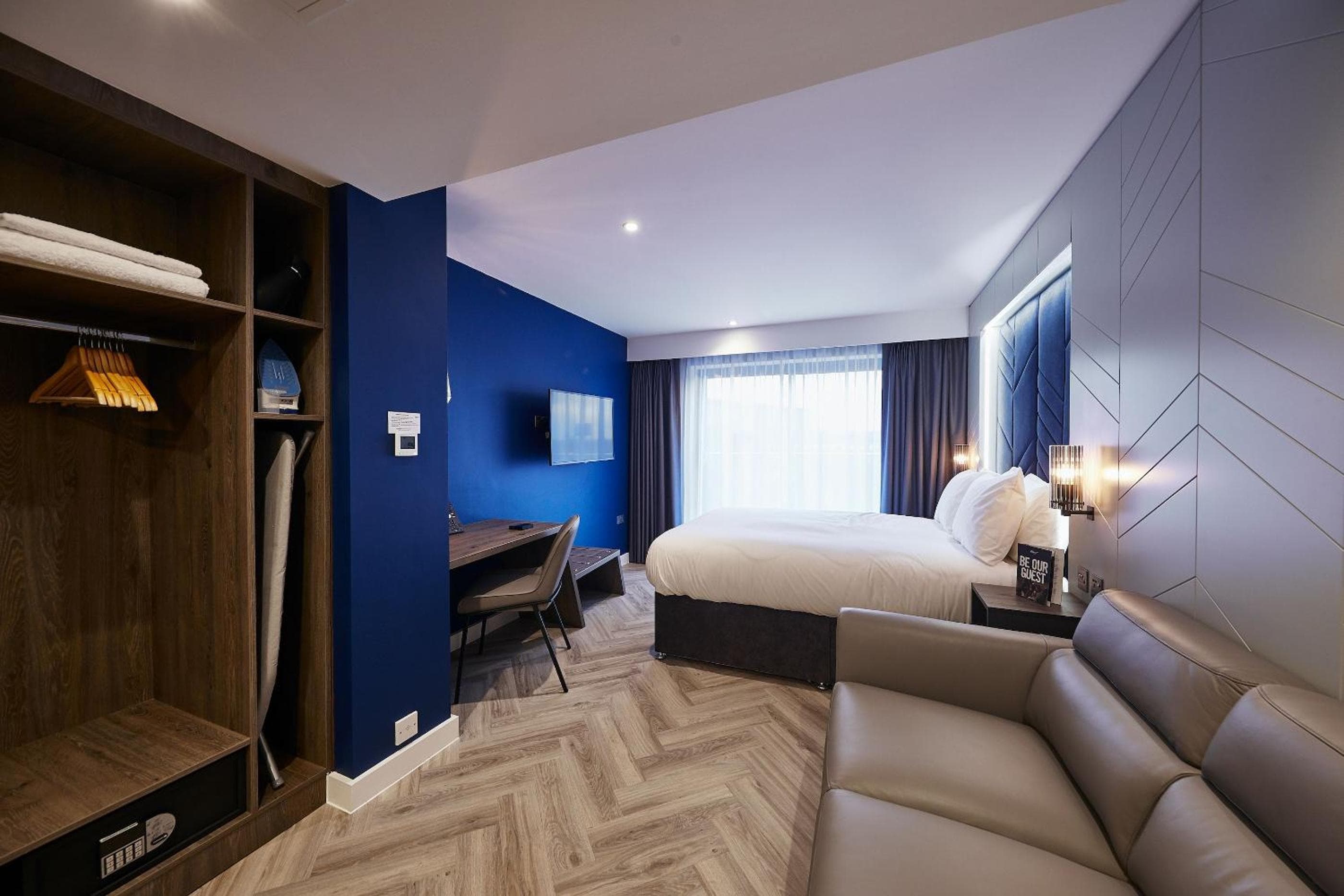 Roomzzz York City 4