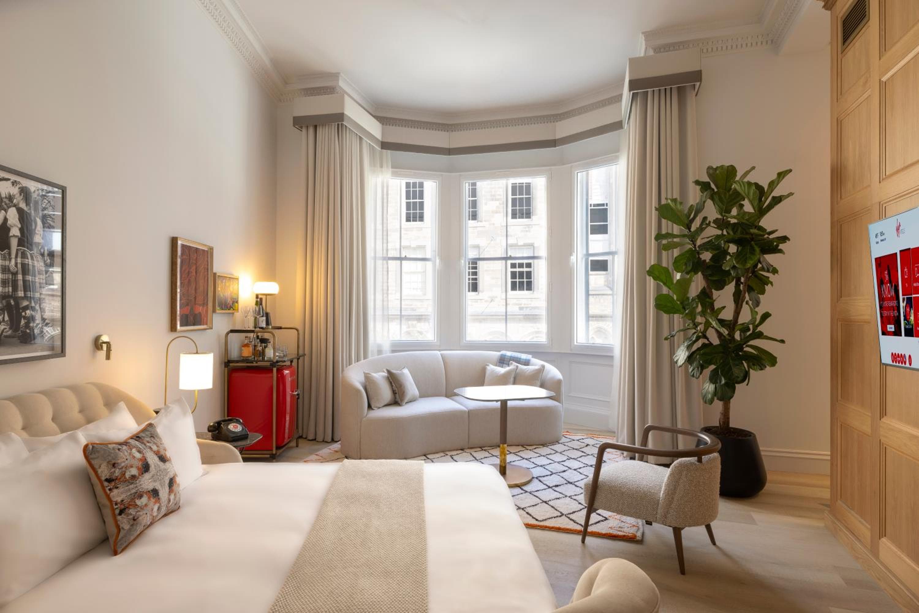 Virgin Hotels Edinburgh 4