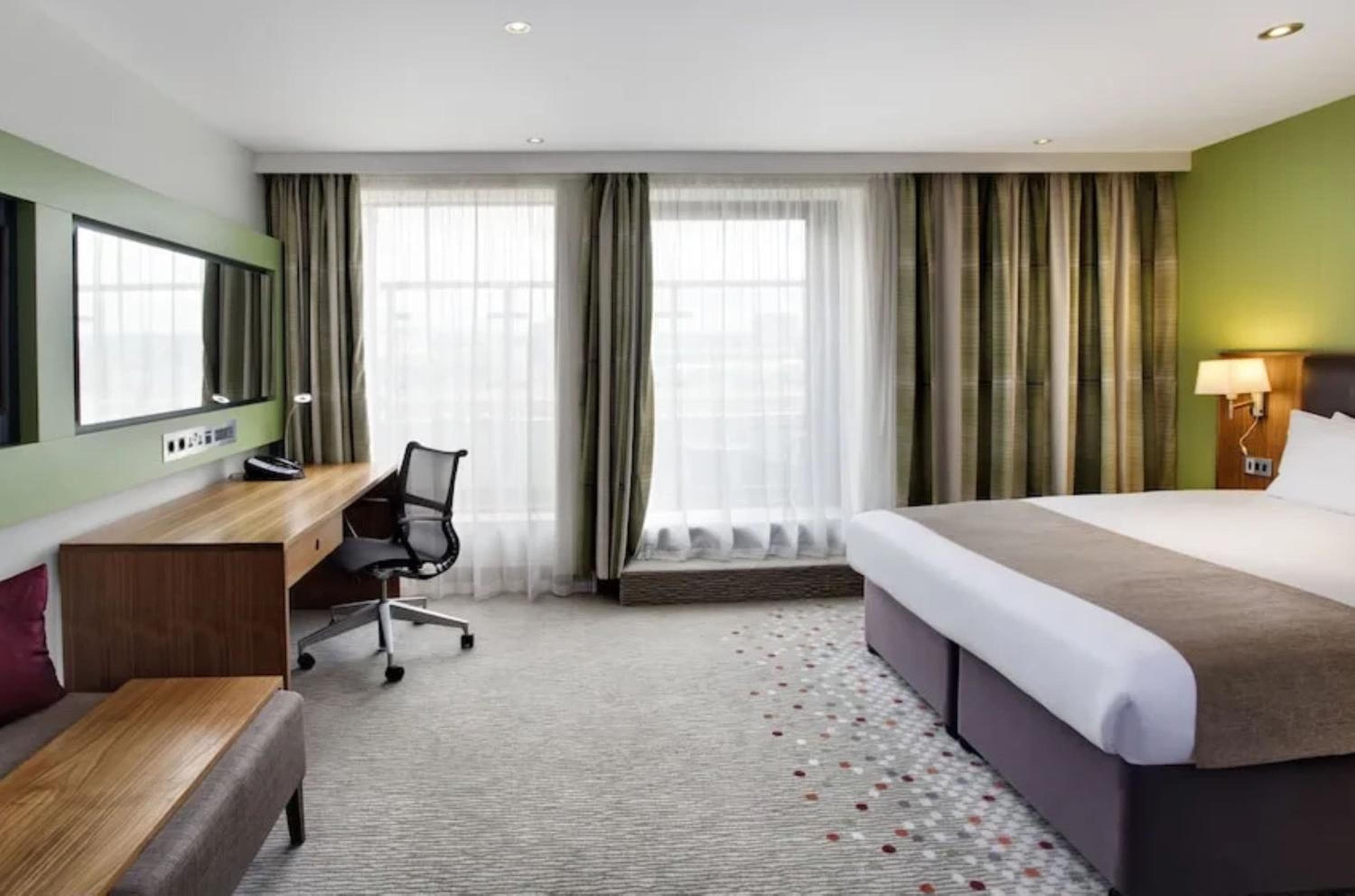 Holiday Inn Bristol City Centre by IHG 2
