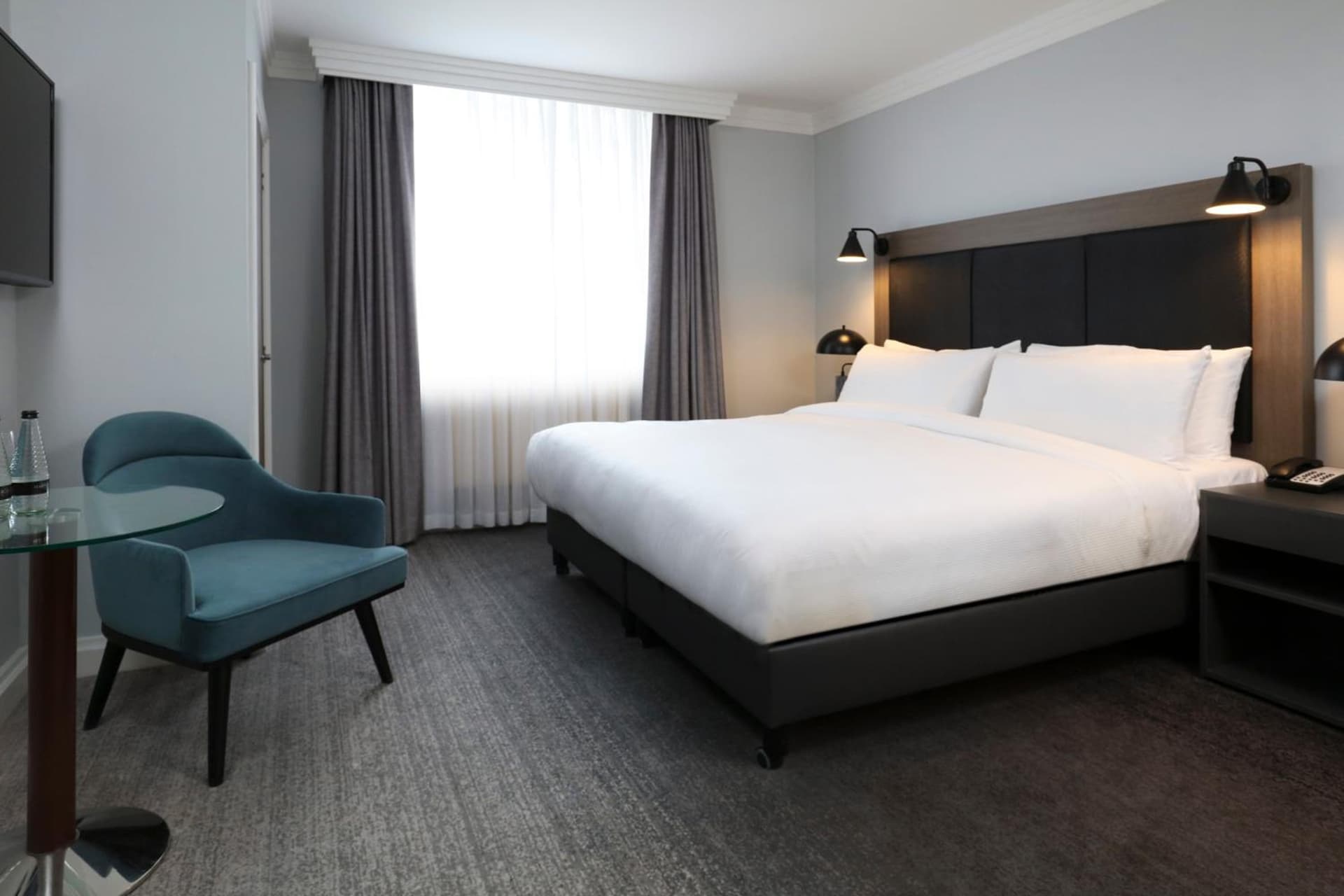 The Queens Hotel 4