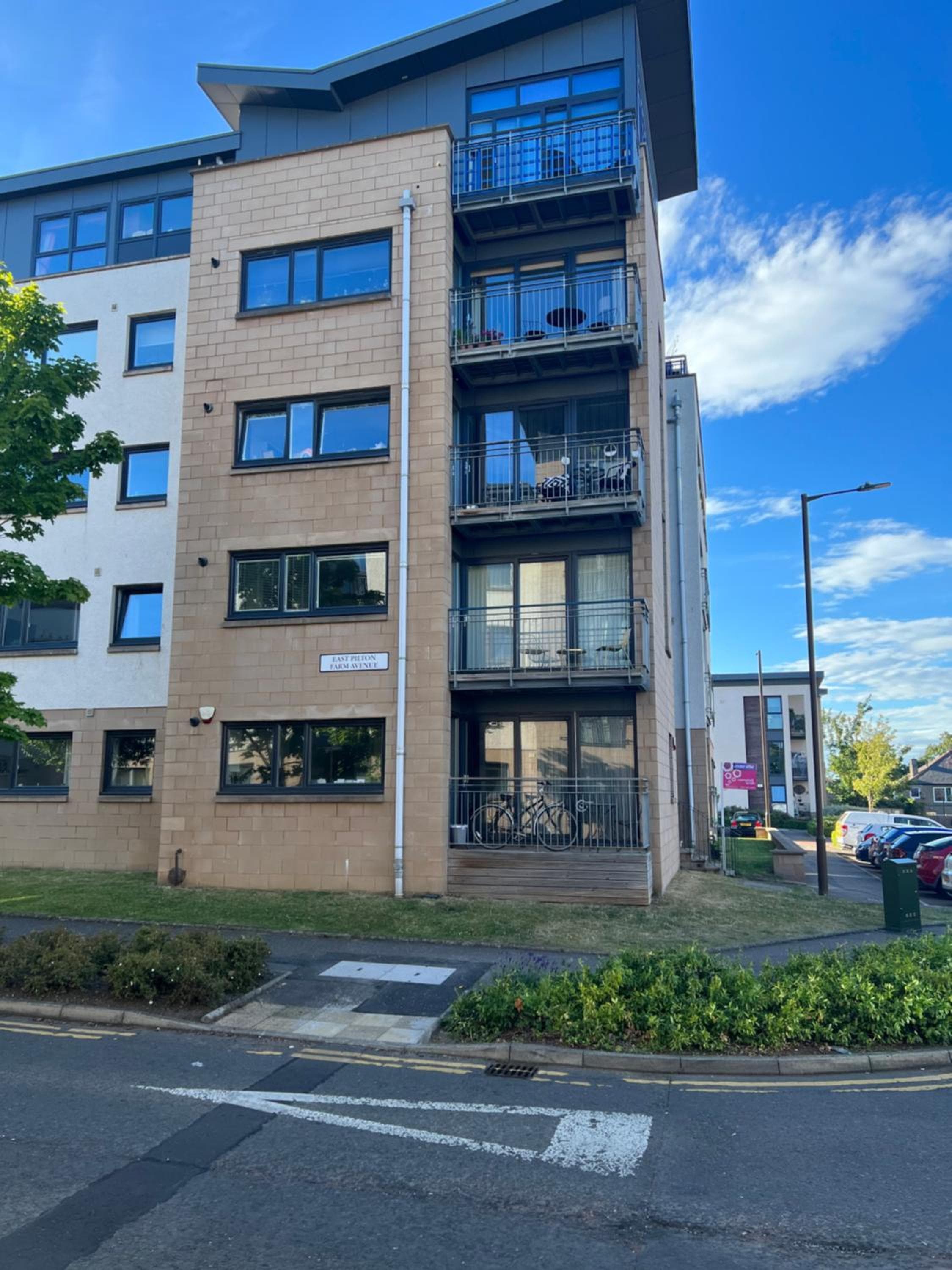 Strada Apartment
