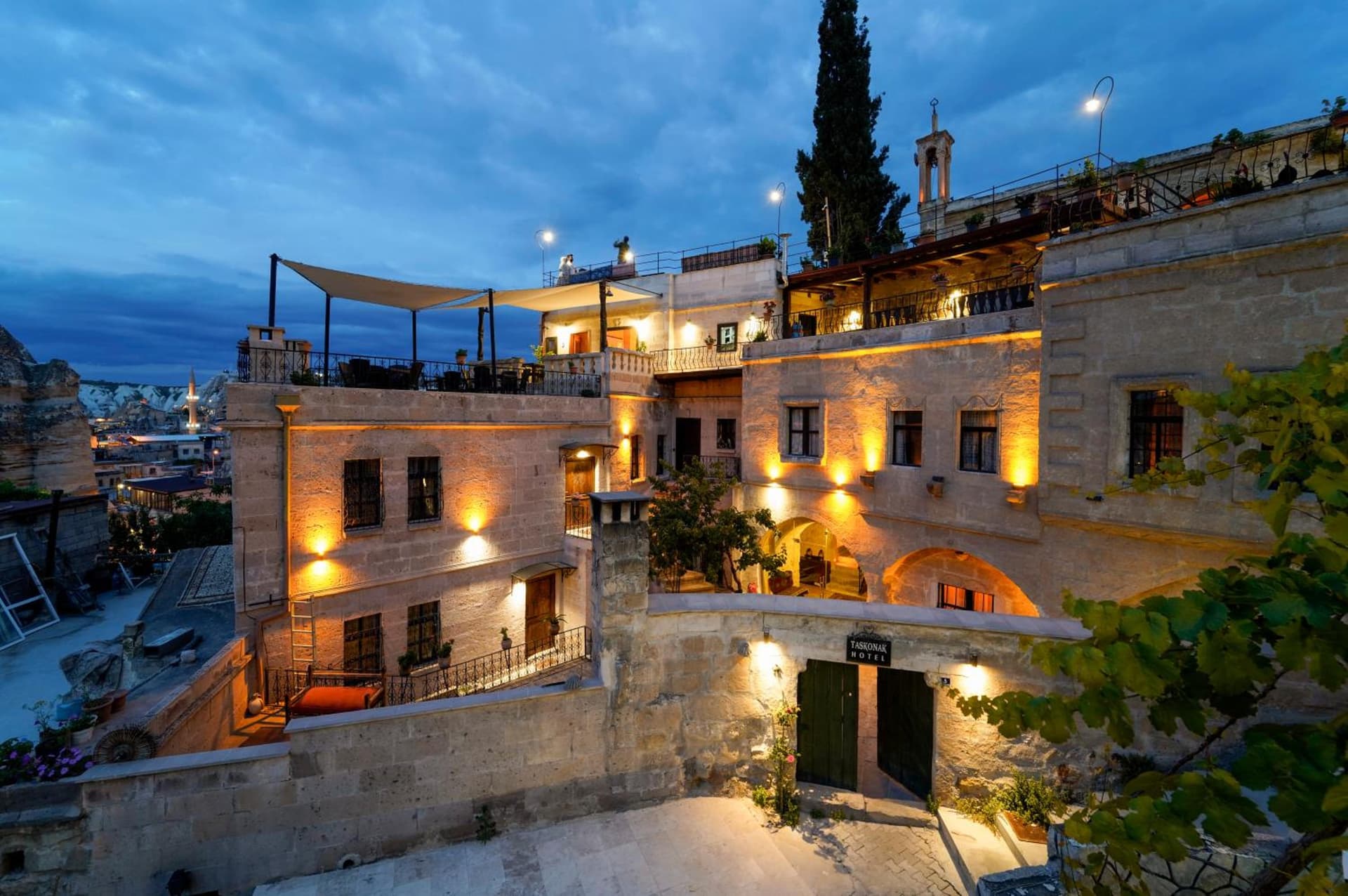 Taskonak Hotel