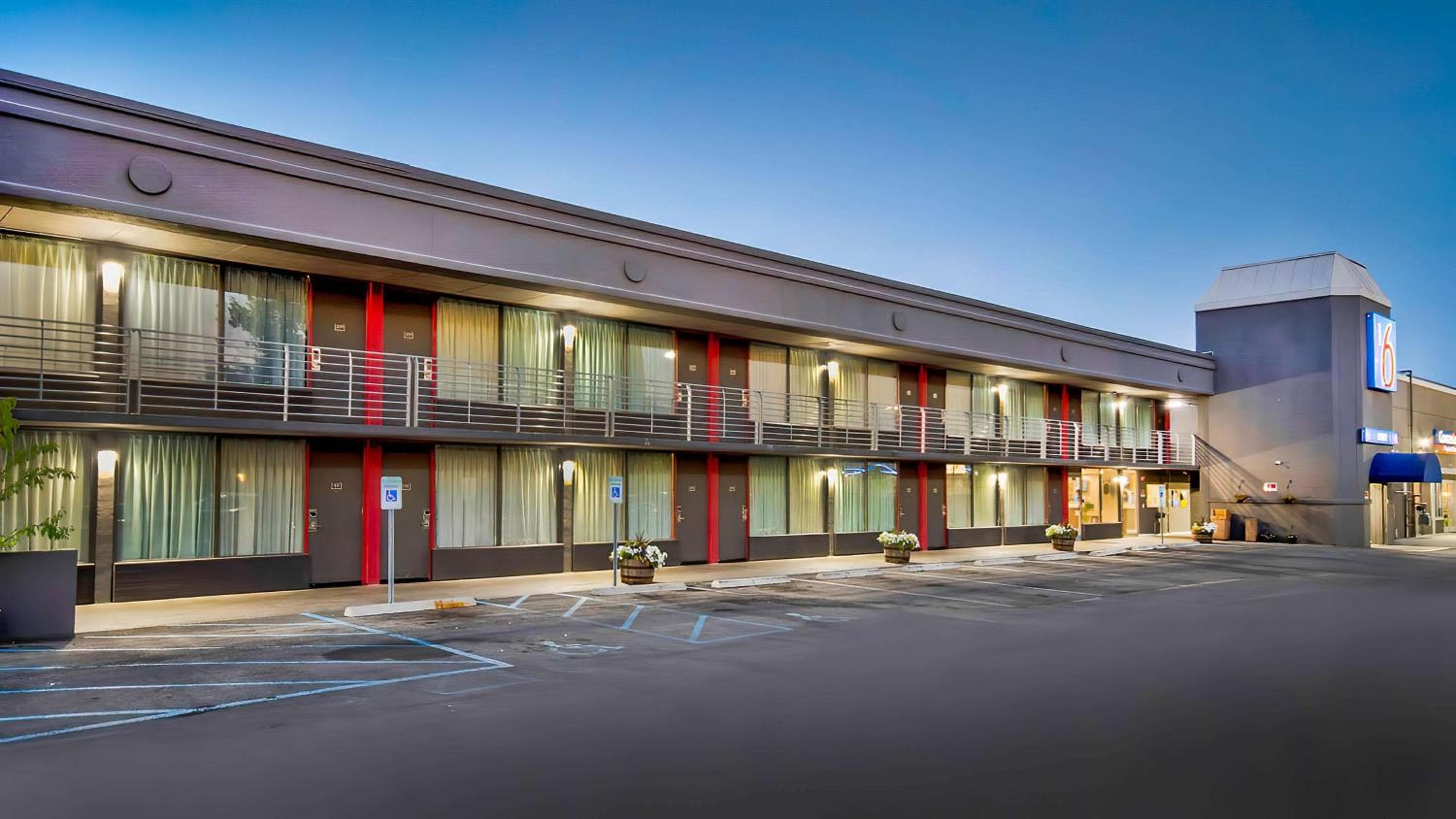 Motel 6 Louisville, Ky- Airport/ Fair Expo