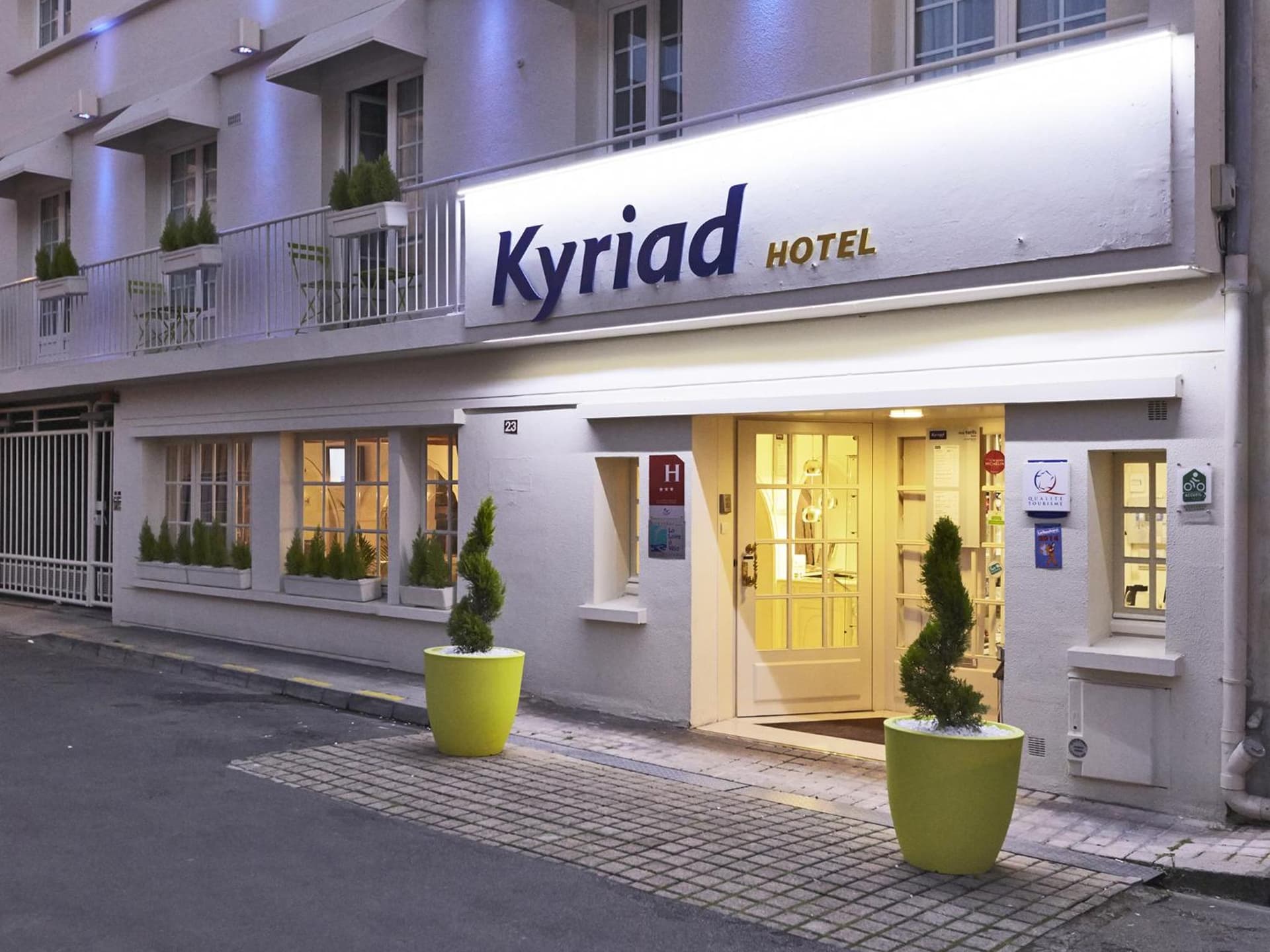 Kyriad Saumur Hyper Centre Hôtel, Appartements, Séminaires et SPA soins Sothys Paris