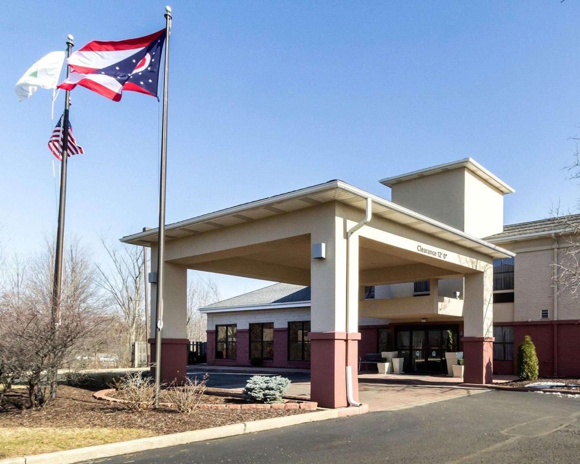 Quality Inn & Suites Oakwood Village - Cleveland South