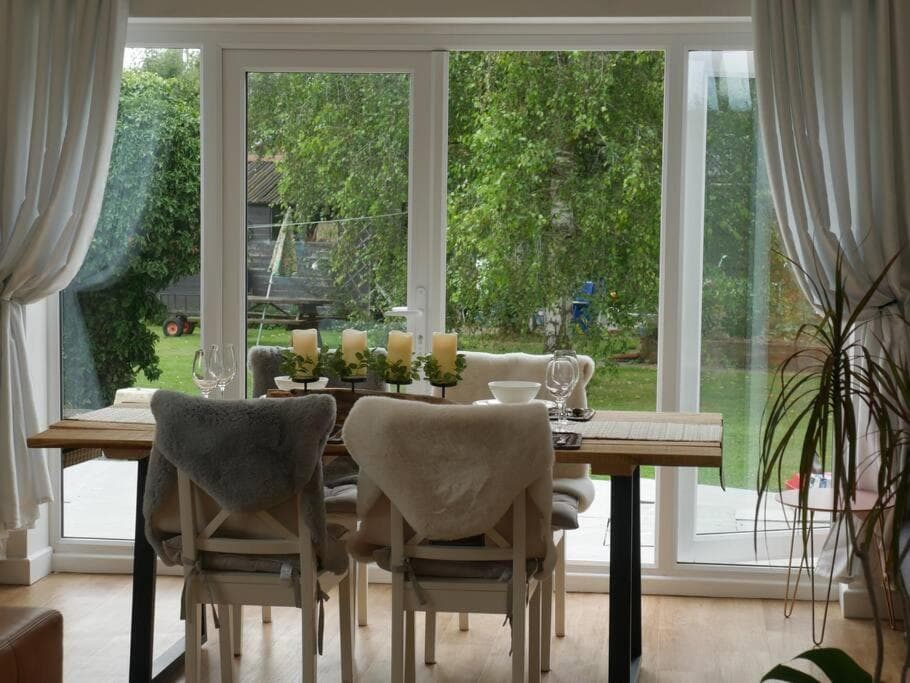 Cheltenham accommodation -self-catering-2 bedrooms