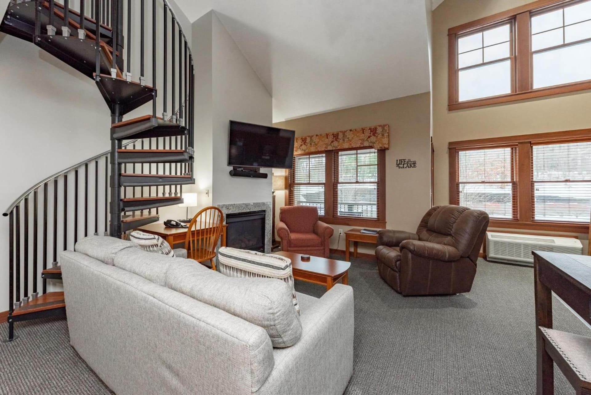 A306 Studio & Loft Standard View