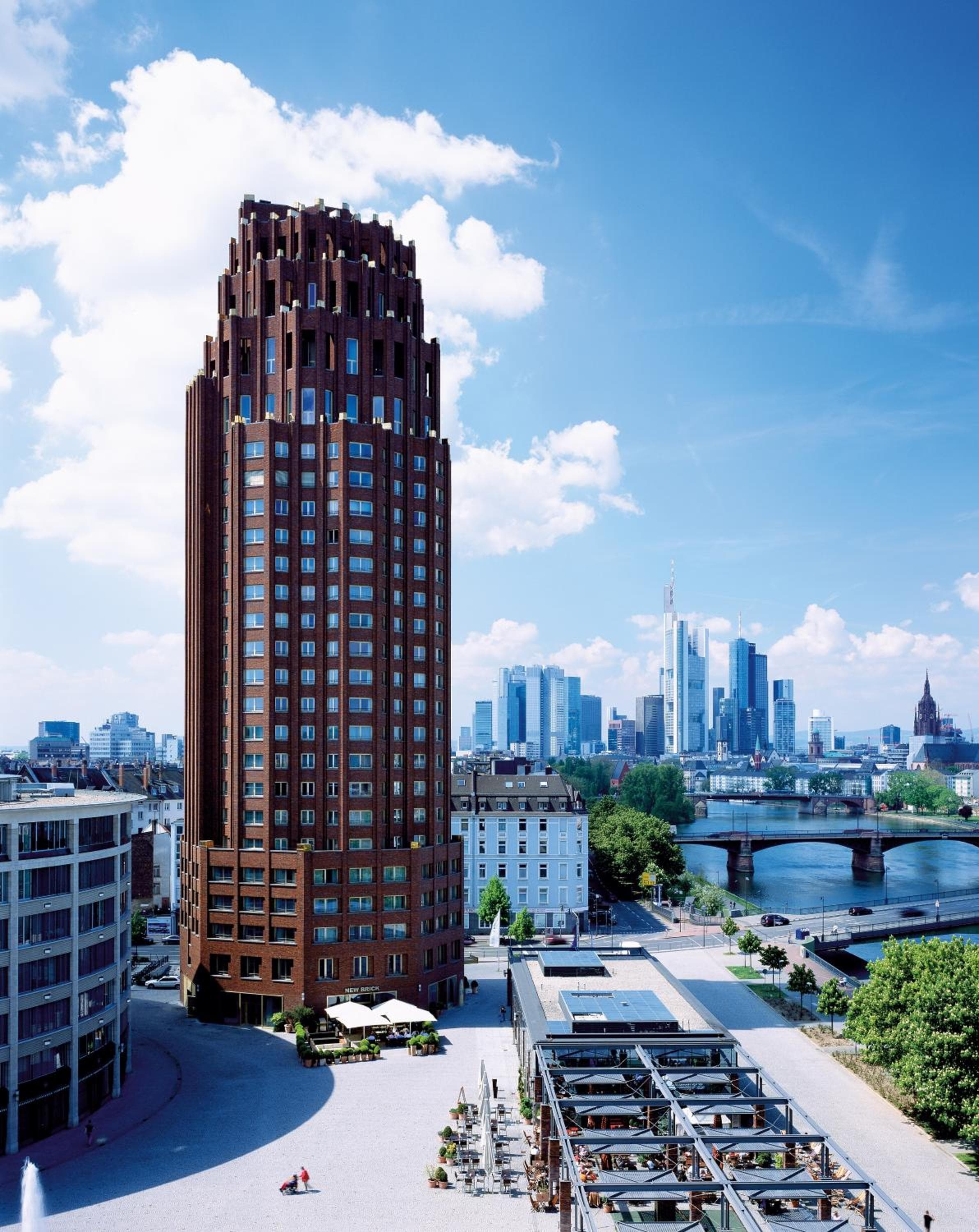 Lindner Hotel Frankfurt Main Plaza, part of JdV by Hyatt