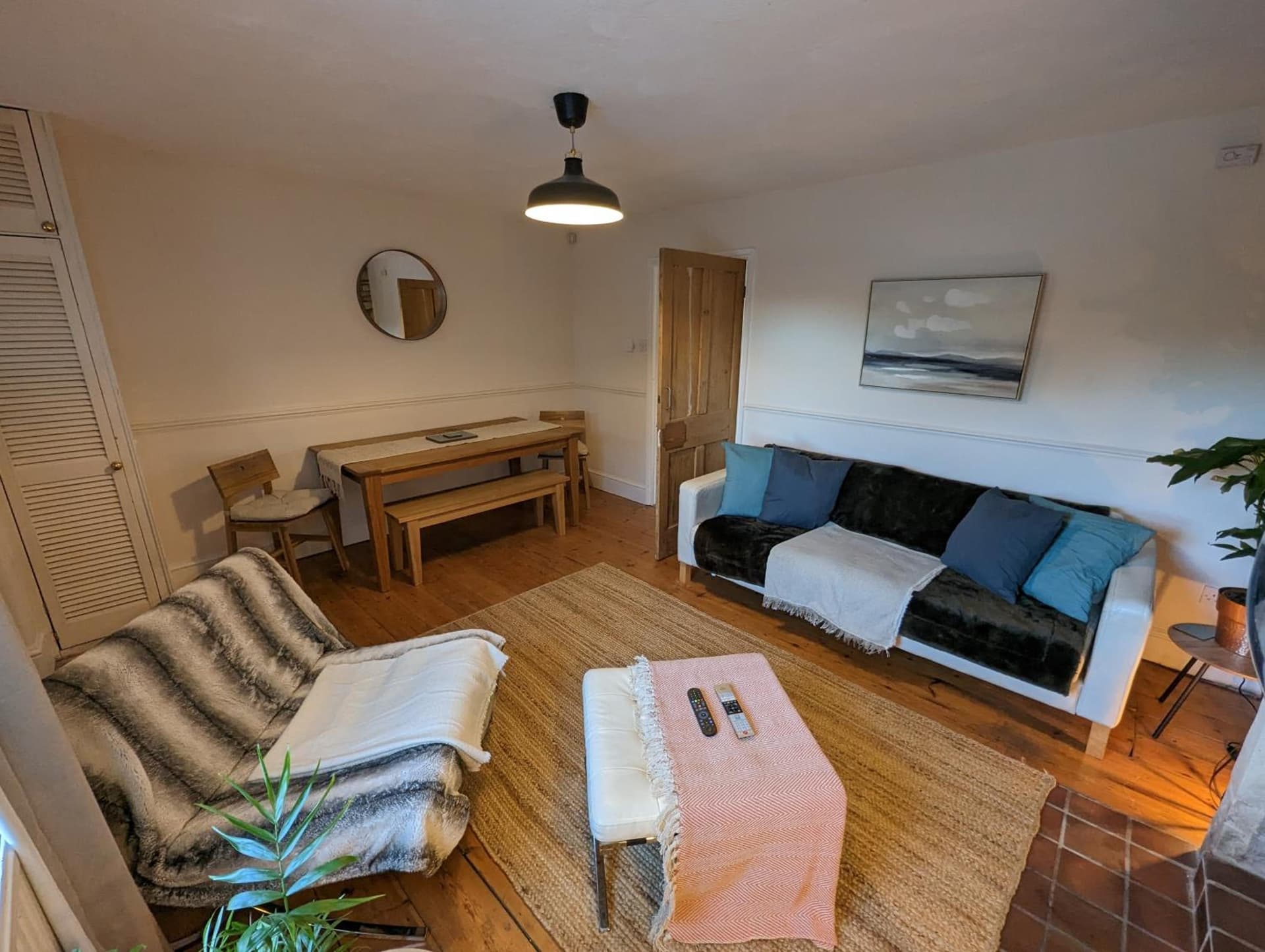 Rush Hill Cottage - with parking for 2 cars