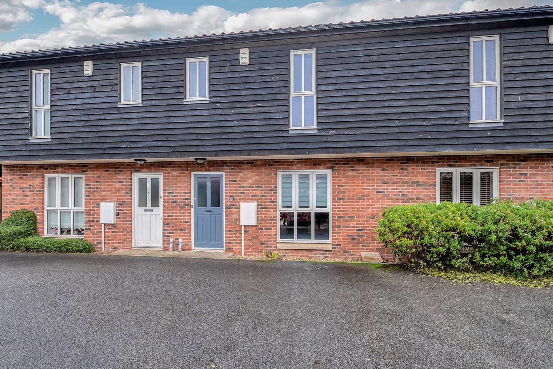 10 St Edmundsbury Mews