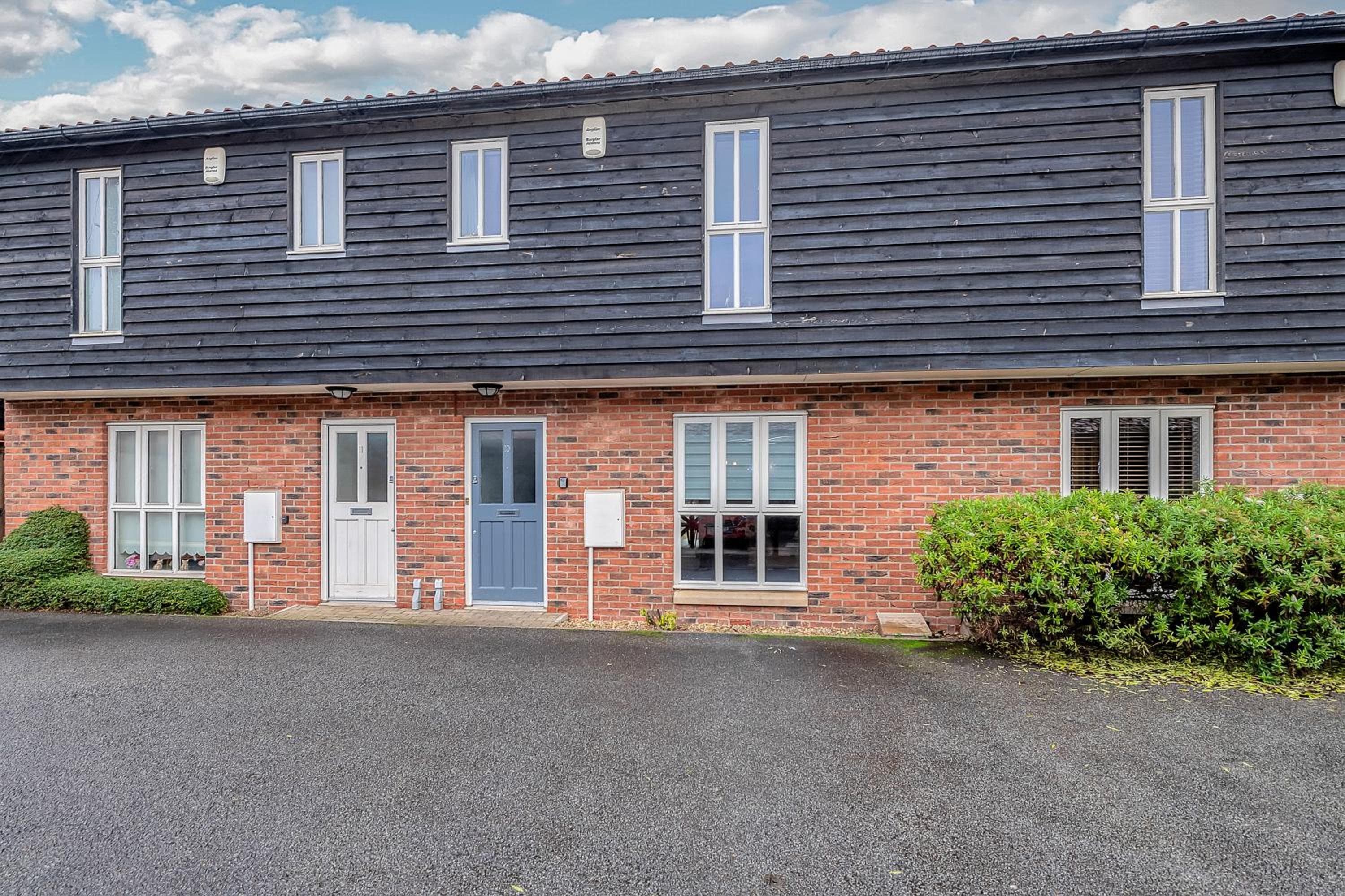 10 St Edmundsbury Mews