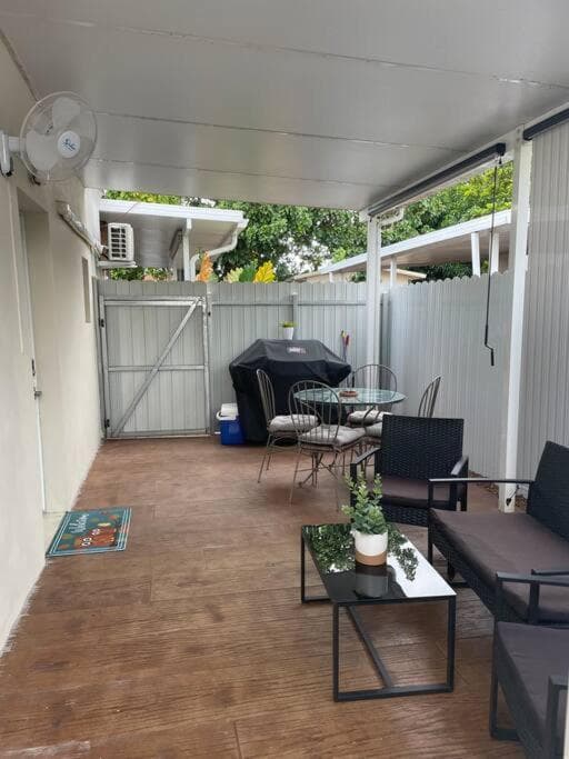 Comfortable modern apartment- central location.