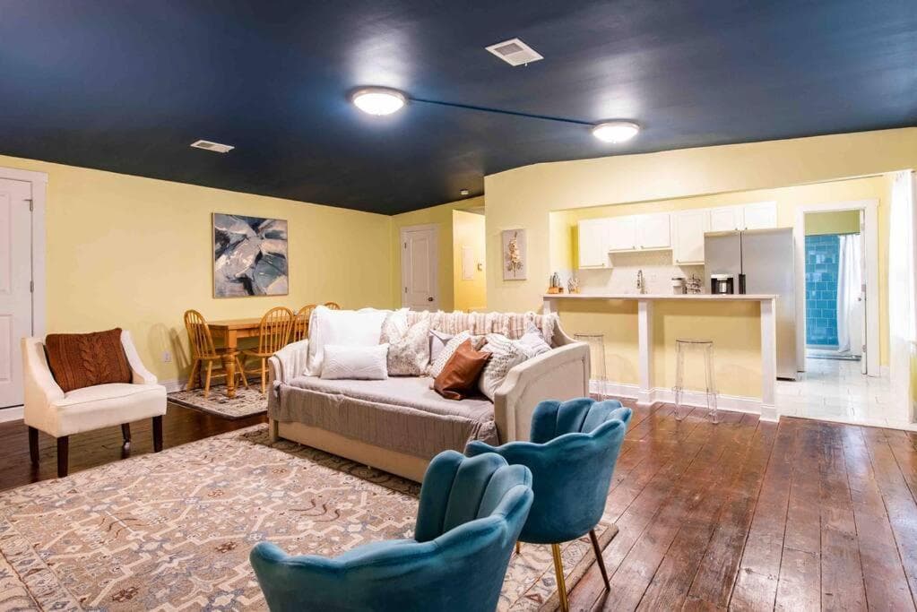 Blueberry Lemondrop Germantown 2 Bedroom Apartment