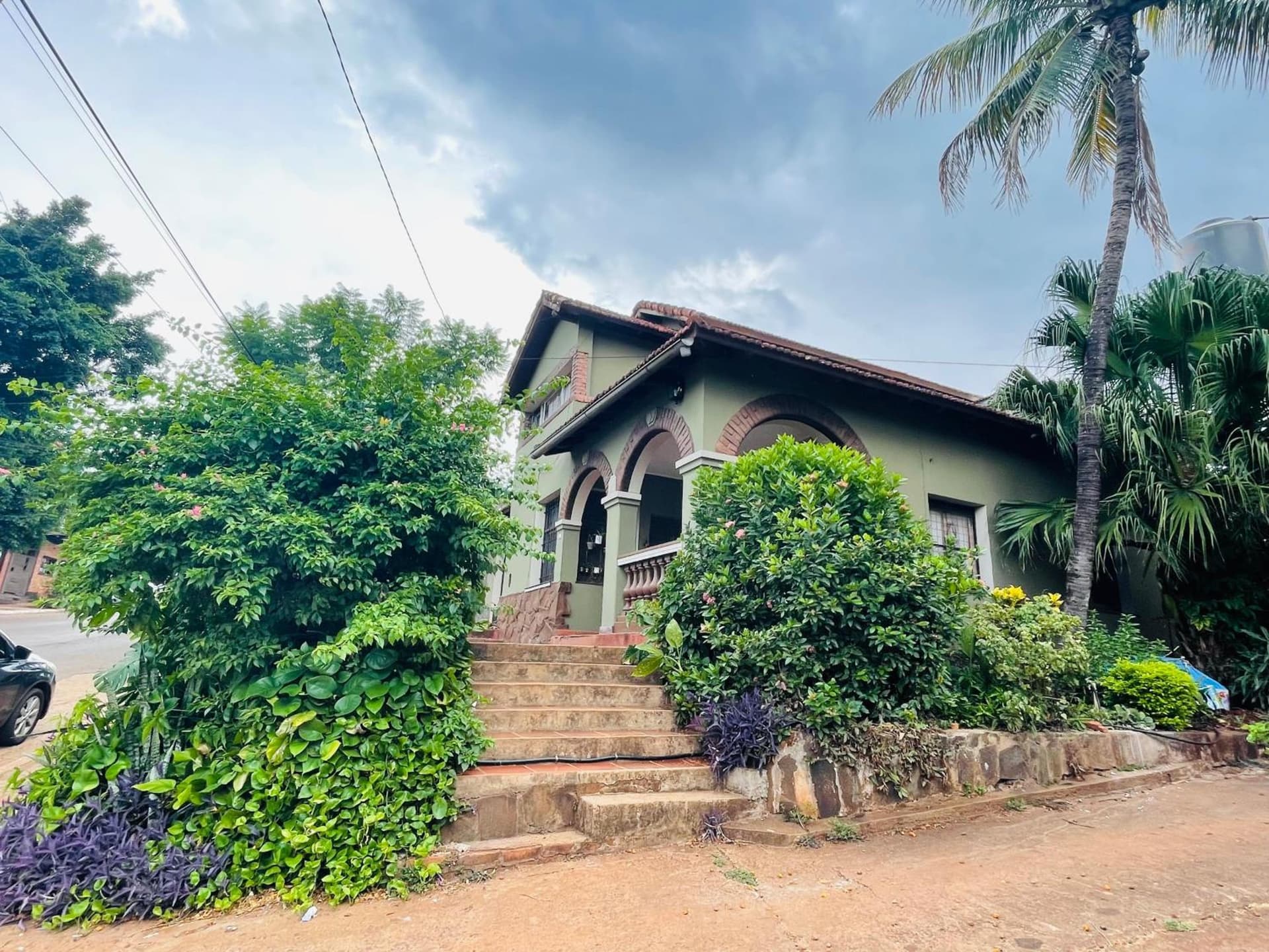 Duplex en Cataratas del Iguazú piscina compartida con aparts