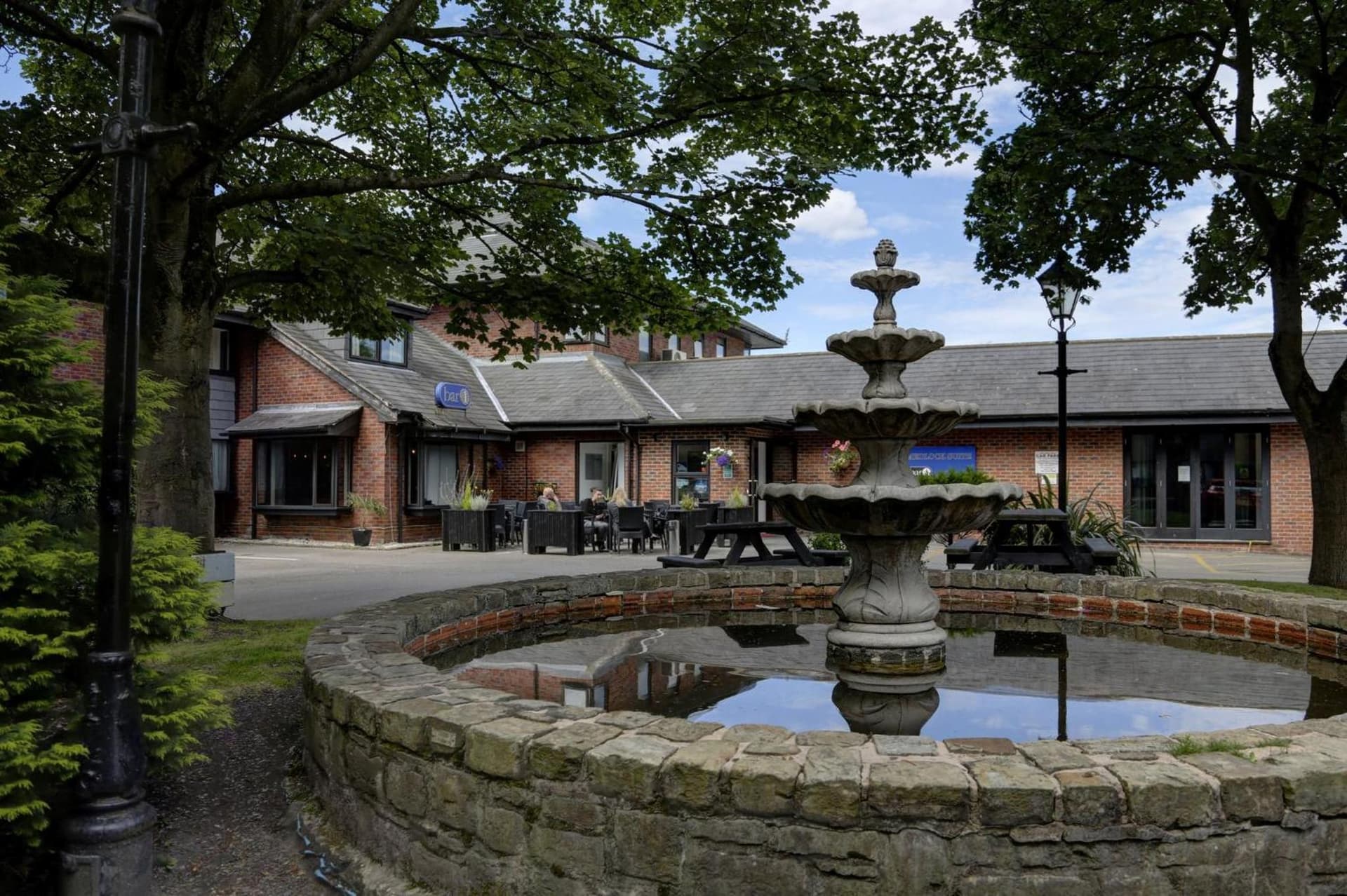 Holiday Inn - Manchester - Oldham by IHG