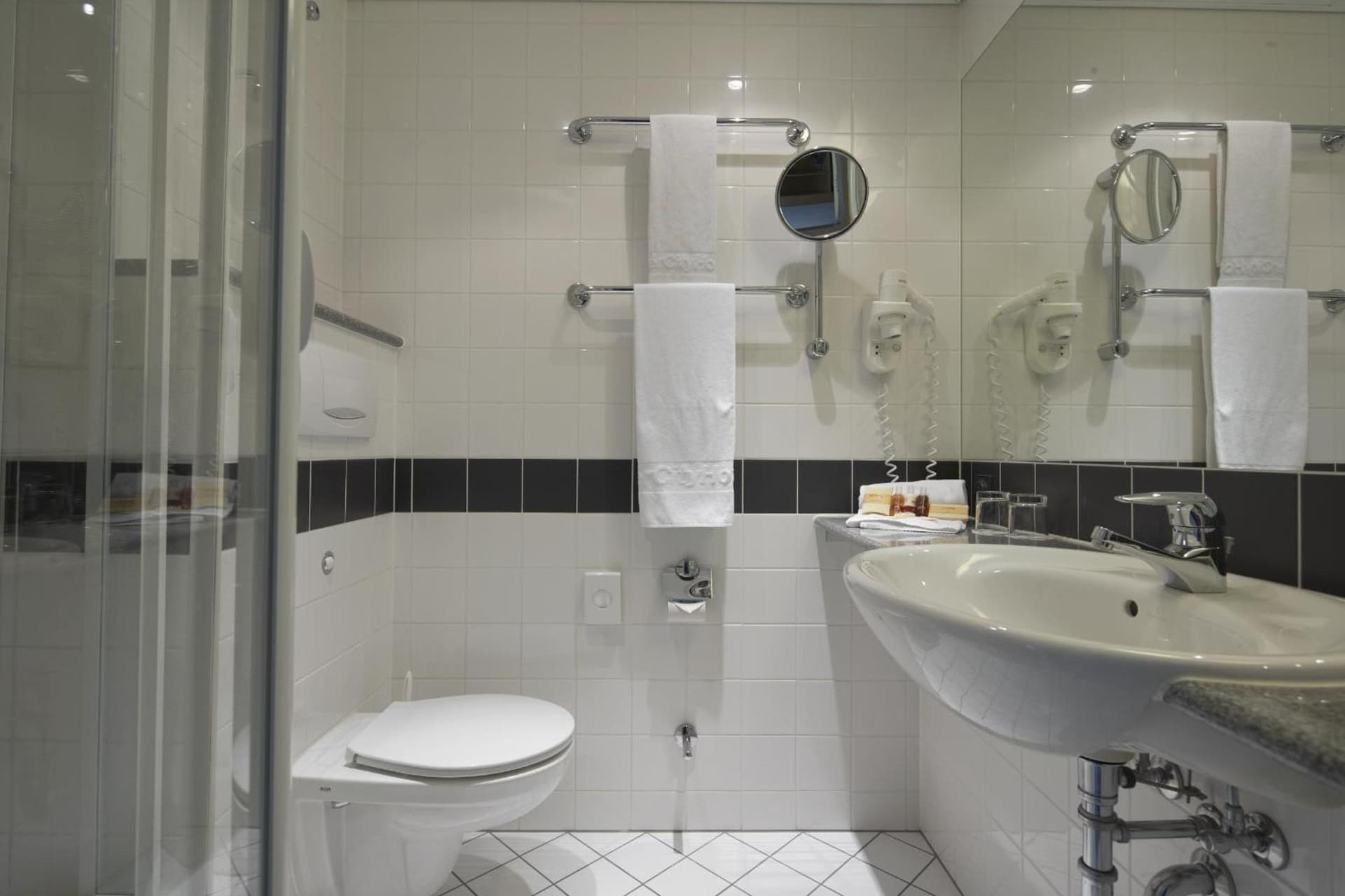 IntercityHotel Berlin Ostbahnhof 5