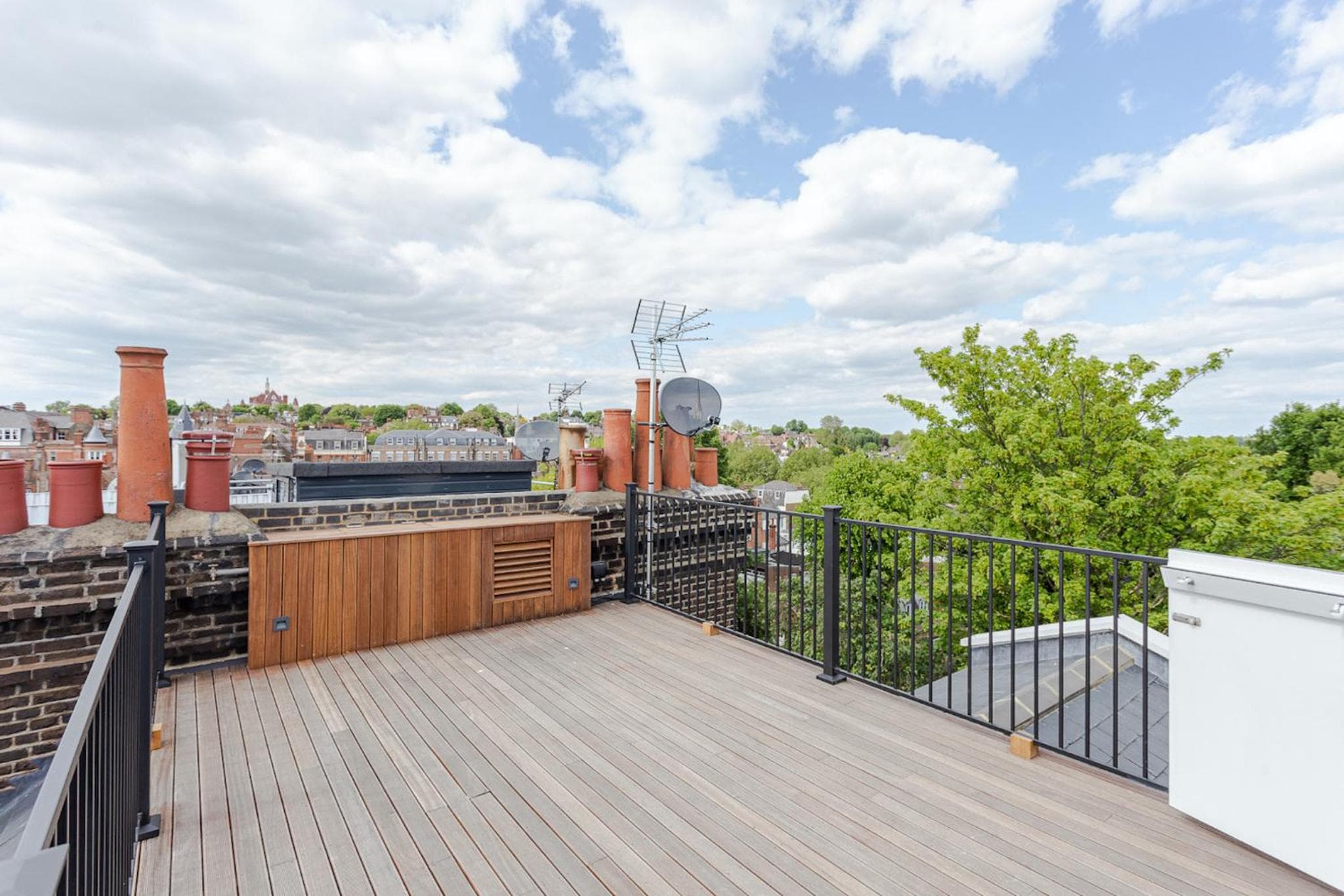 LuxLet Apartments - Heart of Hampstead, London