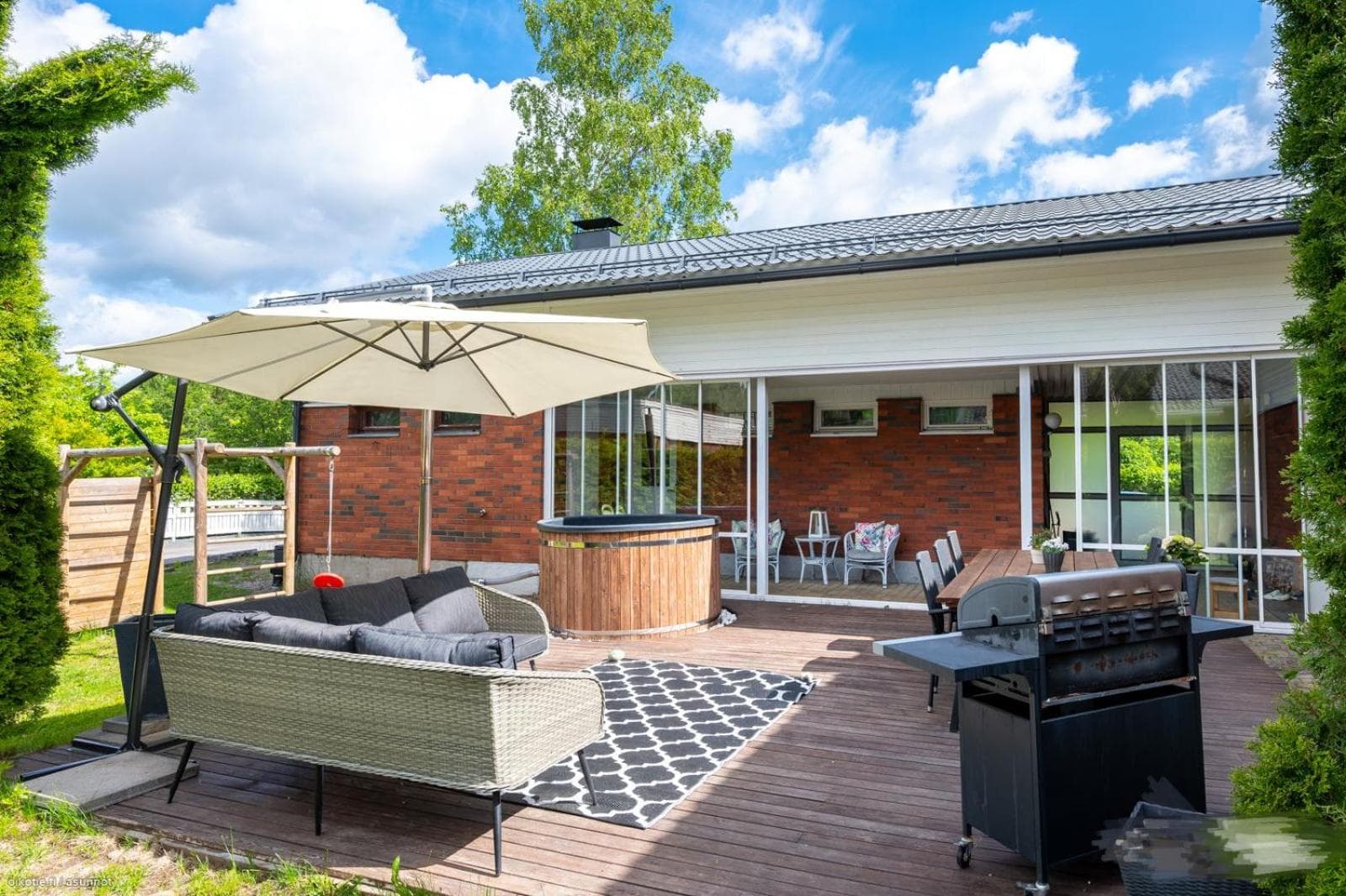 Peaceful Wood-fired Sauna Stay
