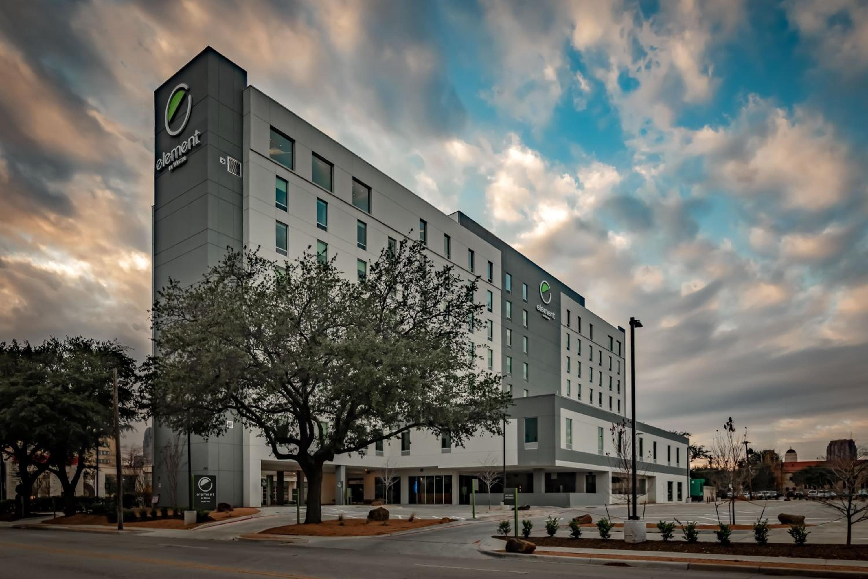 Element by Marriott Dallas Downtown East