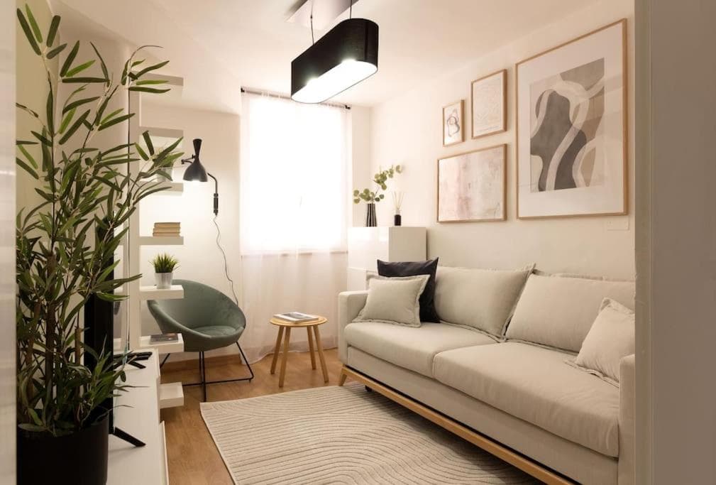 Elegant flat in the city centre with two suite