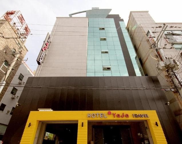 Hotel H2