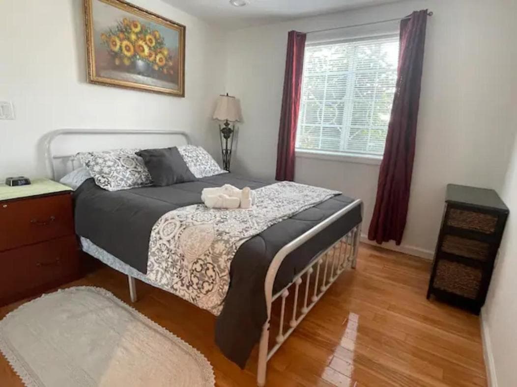 San Francisco 2 Bedroom with Parking near BART