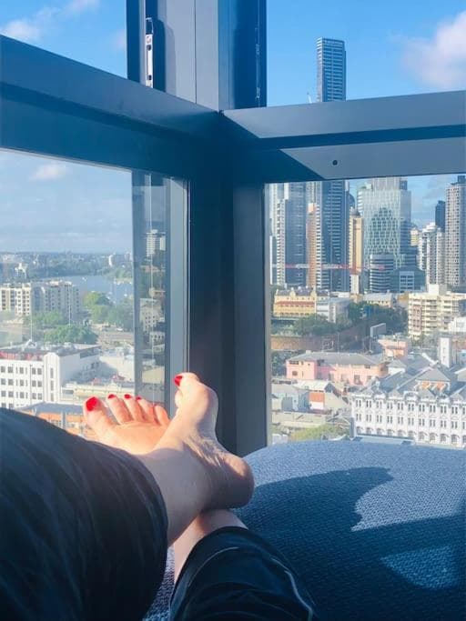 Prime Located Luxe 2 BR Sky Home/Sensational Views