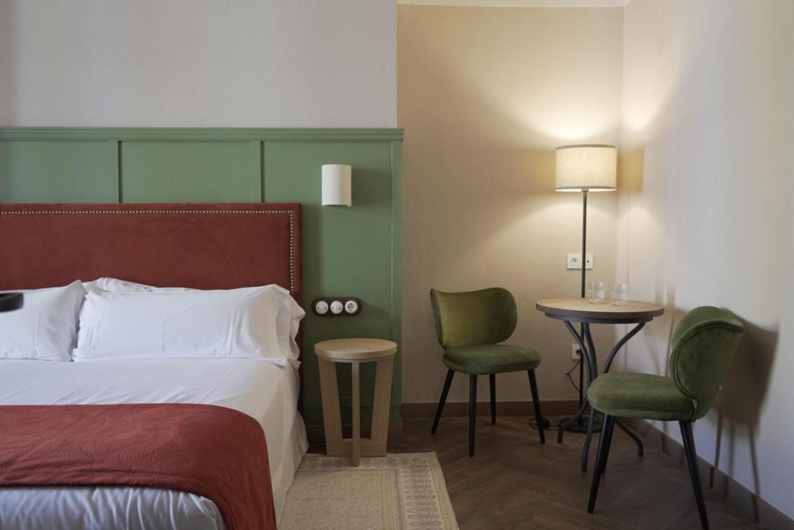 Honest Sevilla Hotel
