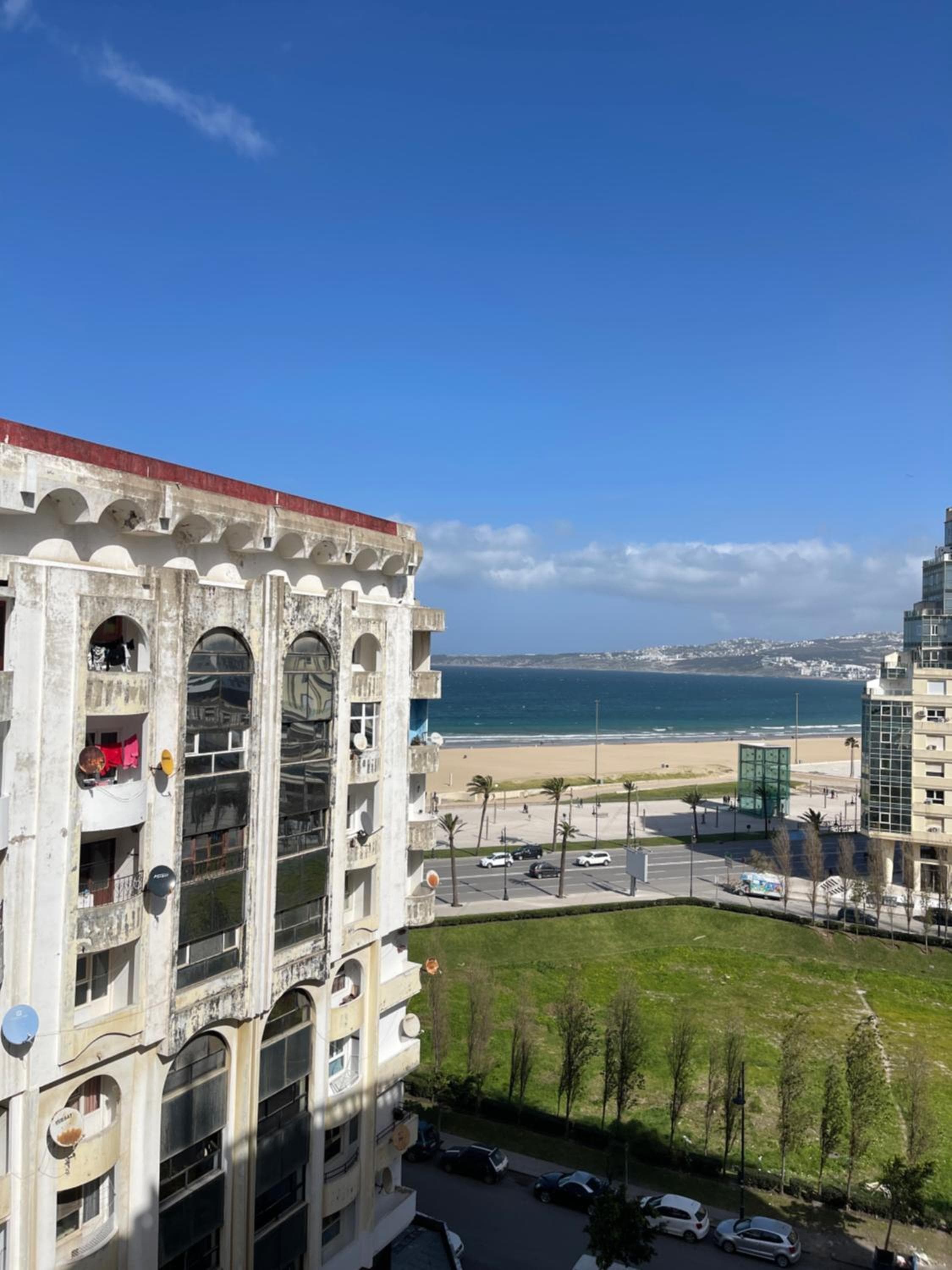 1 Minute from Beach, Sea View Apartment in Tangier city centre