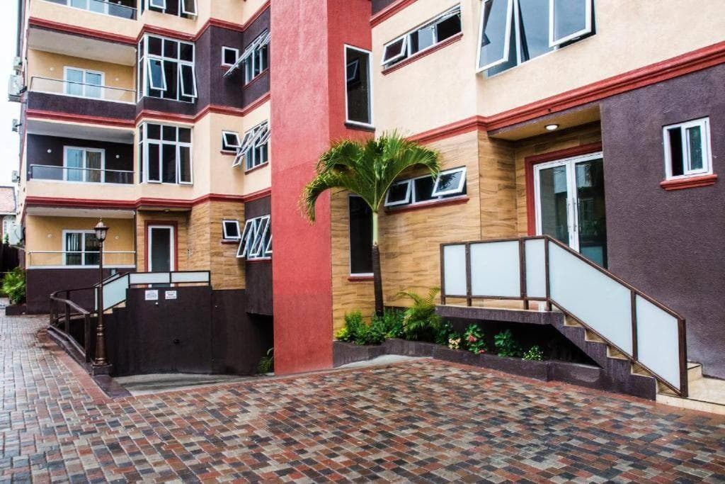 Entire Apartment with Pool next door to AC Marriott Hotel in Kingston