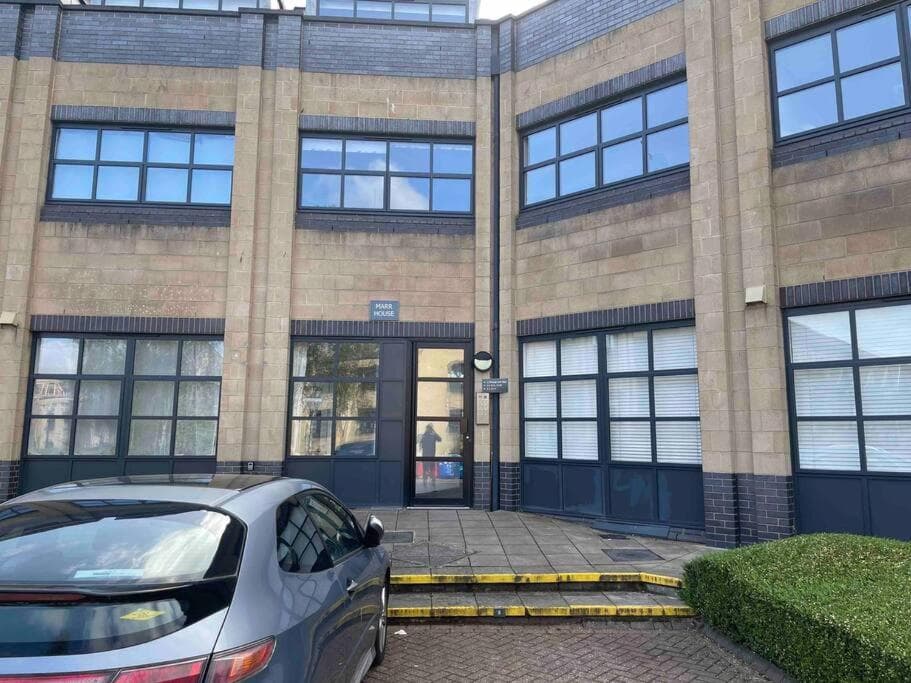 2 Bed city centre flat