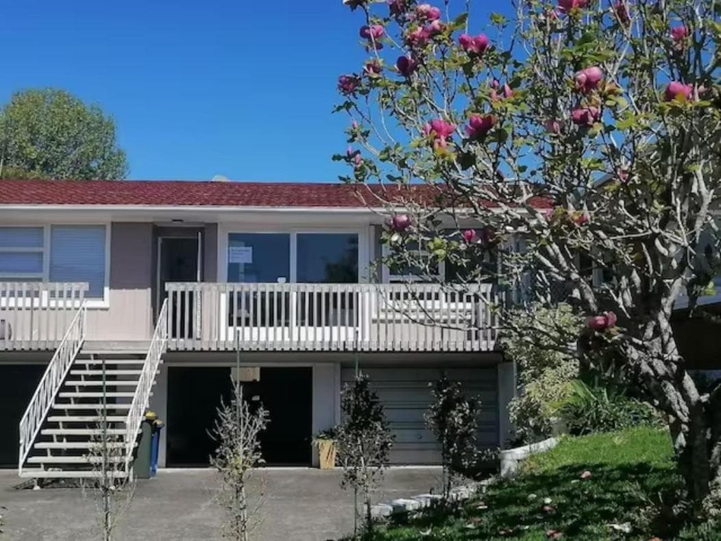 Centre Takapuna 2 Beds & Garage & Netflix
