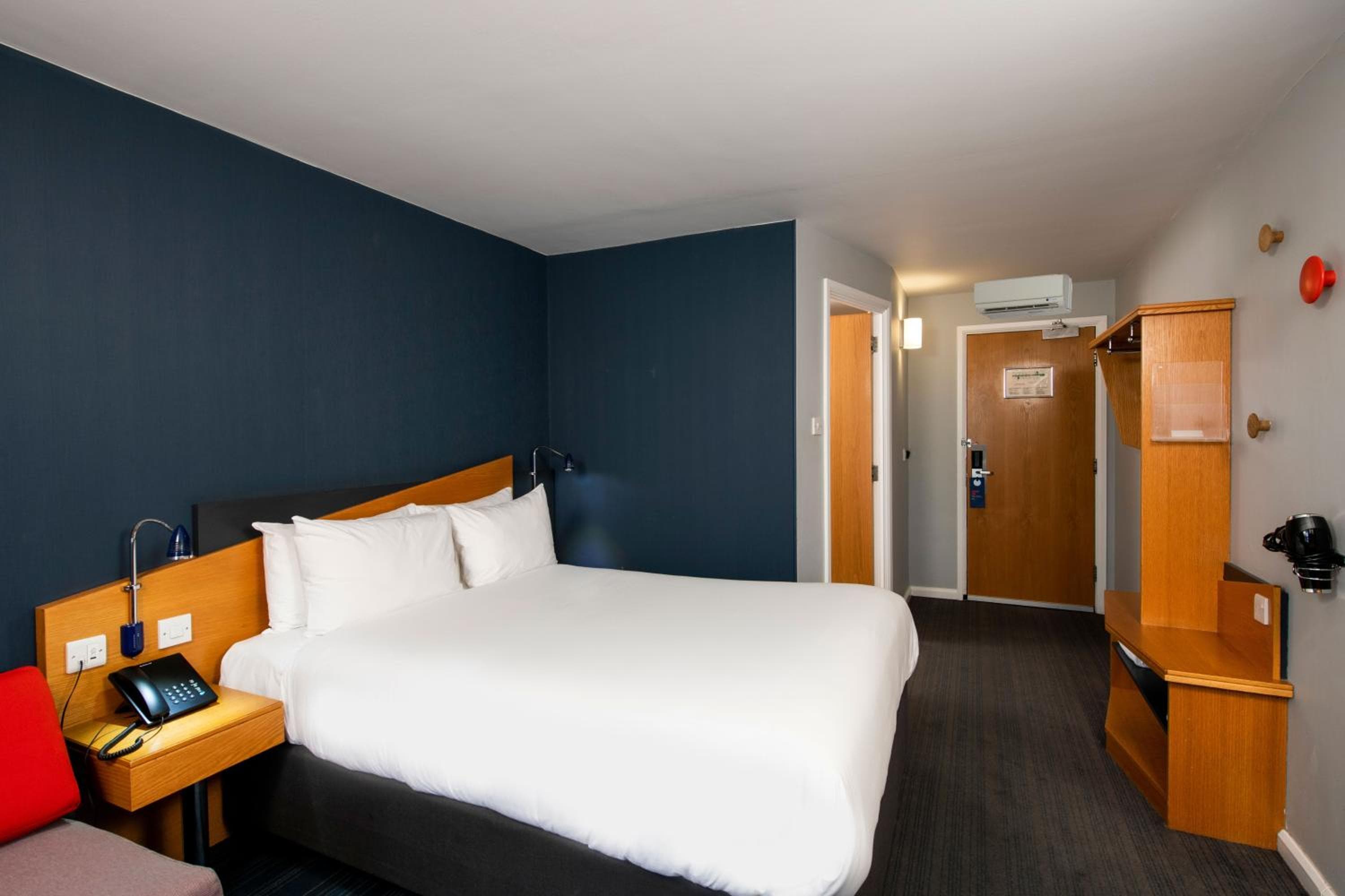 Holiday Inn Express Glasgow City Riverside by IHG 3