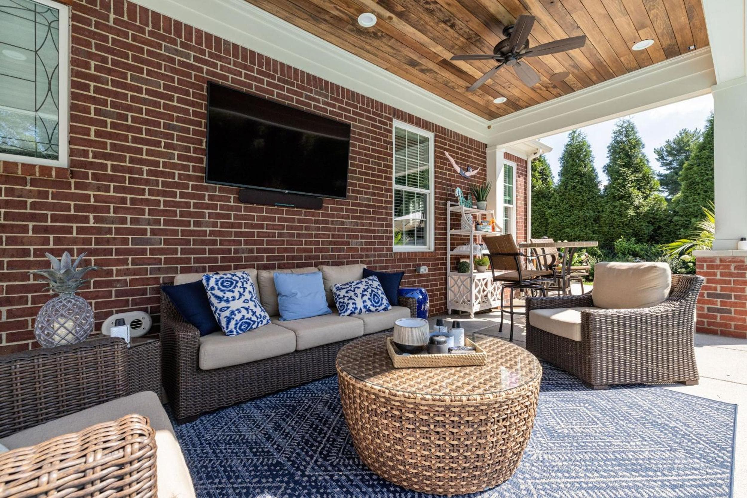 Beautiful 4 BR, 4.5 Bath, Executive Home w In Ground Pool & Handicap Accessible!